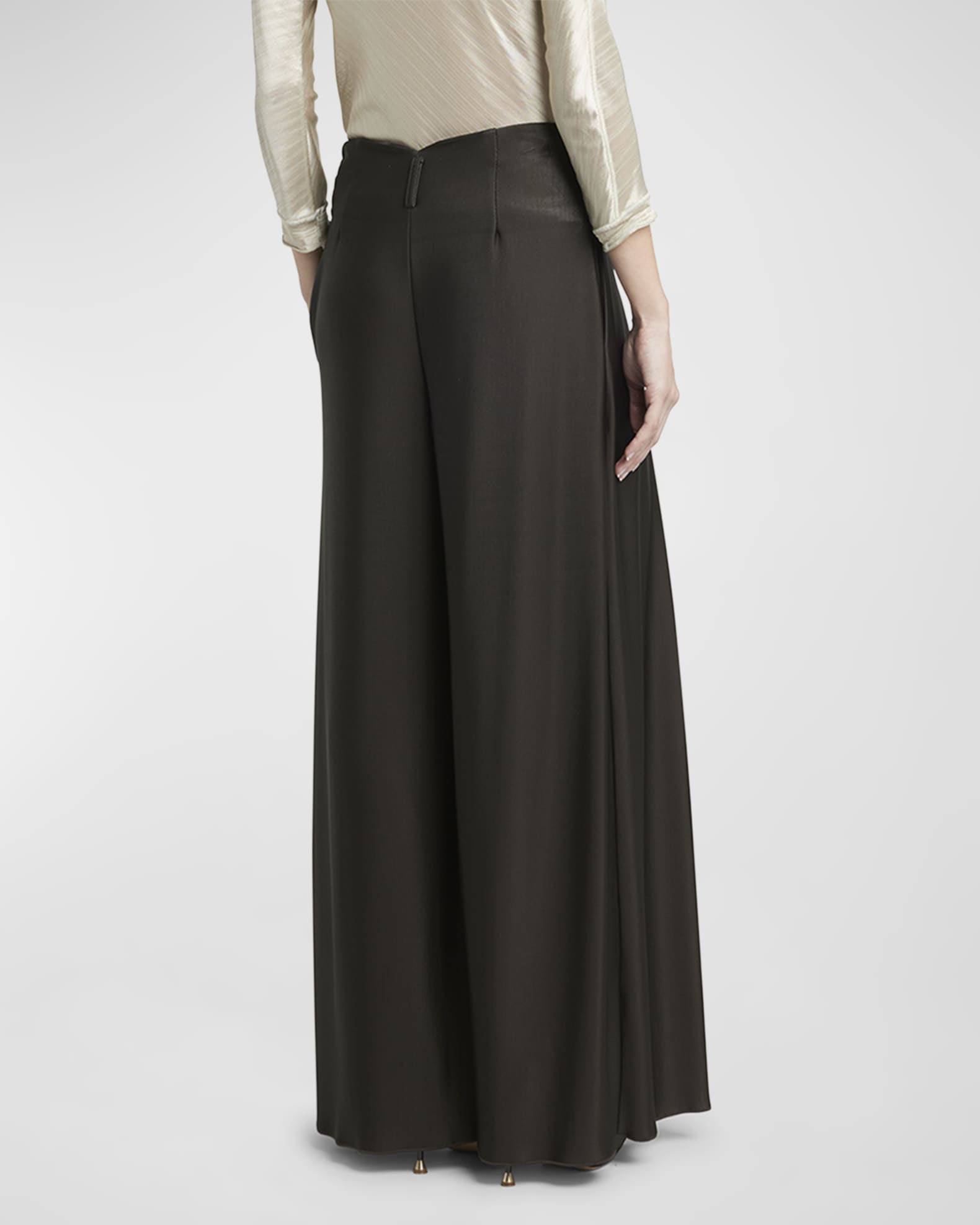 25SS■GIORGIO ARMANI■プリーツパンツ Giorgio Armani Double Jersey Flowy Pleated Trousers | Neiman