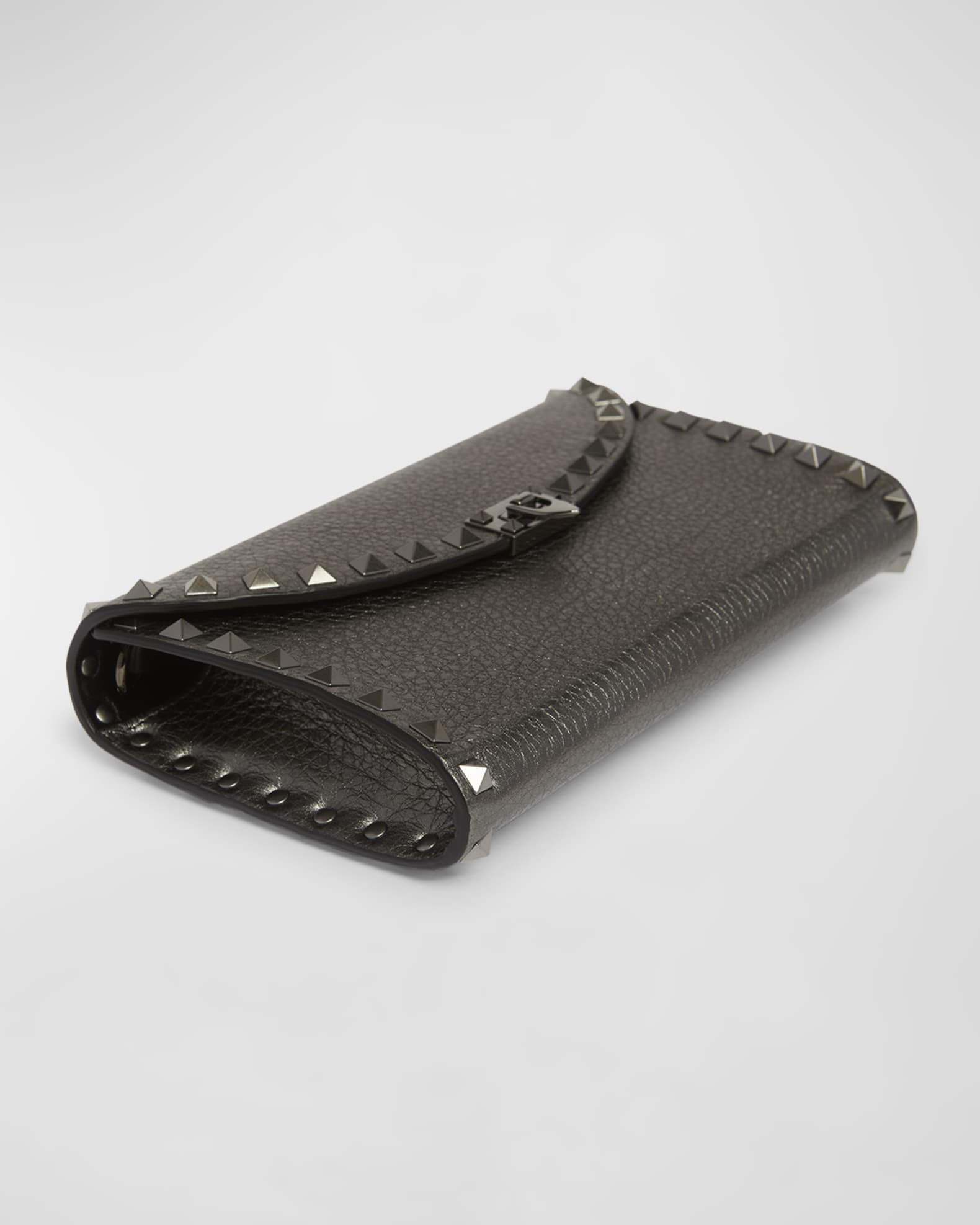 Valentino garavani rockstud leather continental wallet on chain outlet