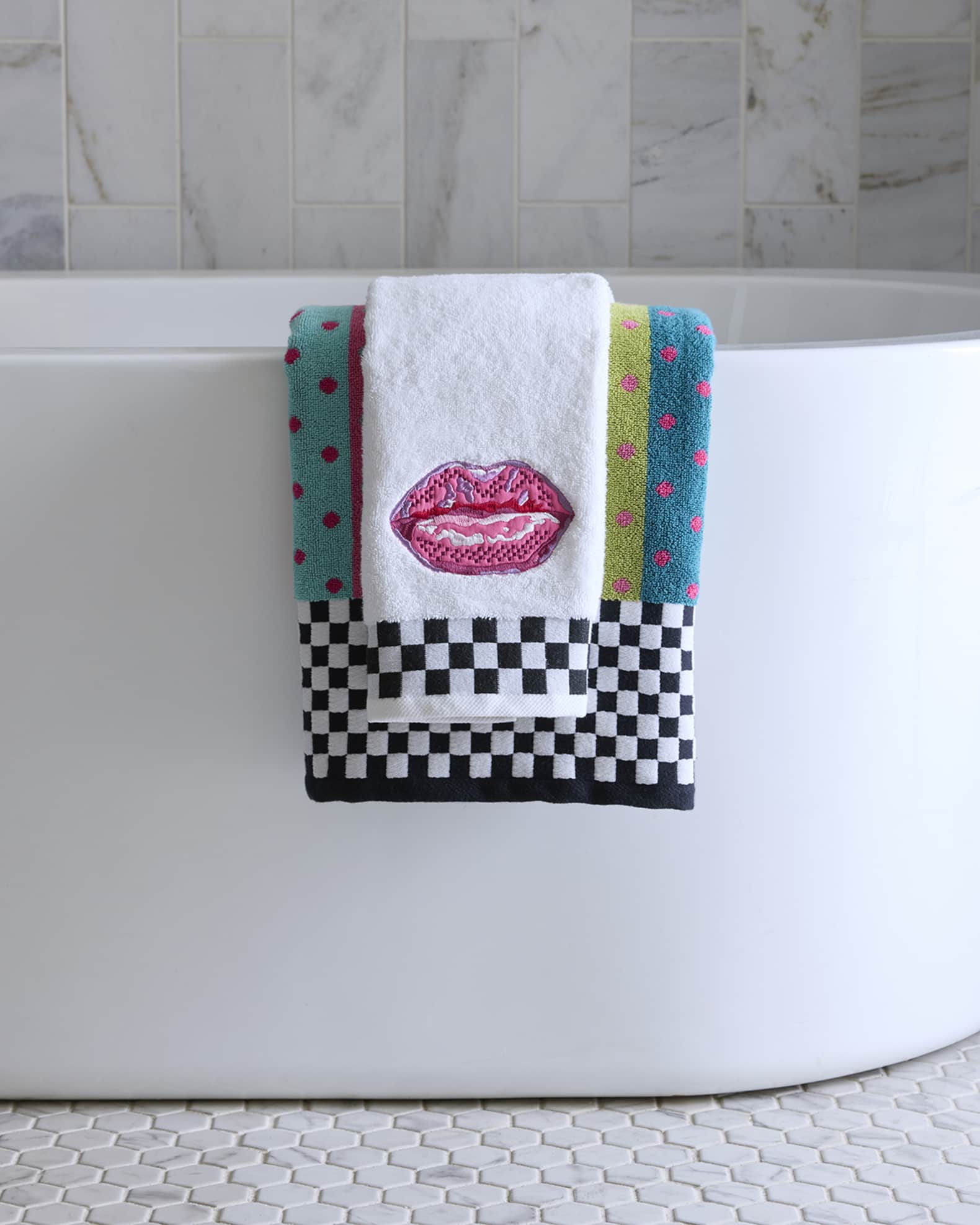 Pucker Up Check Hand Towel 1