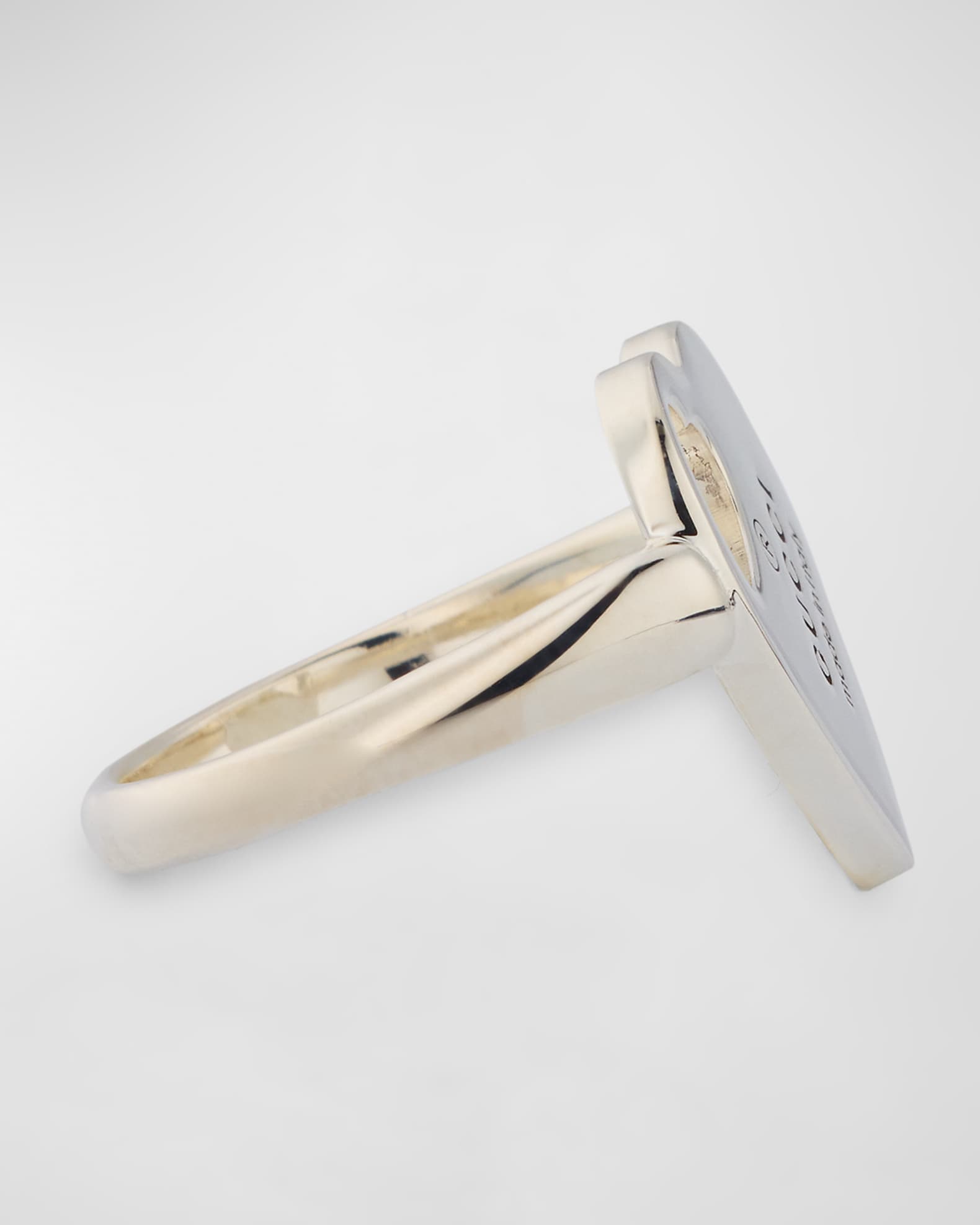 Gucci trademark sterling silver heart ring top