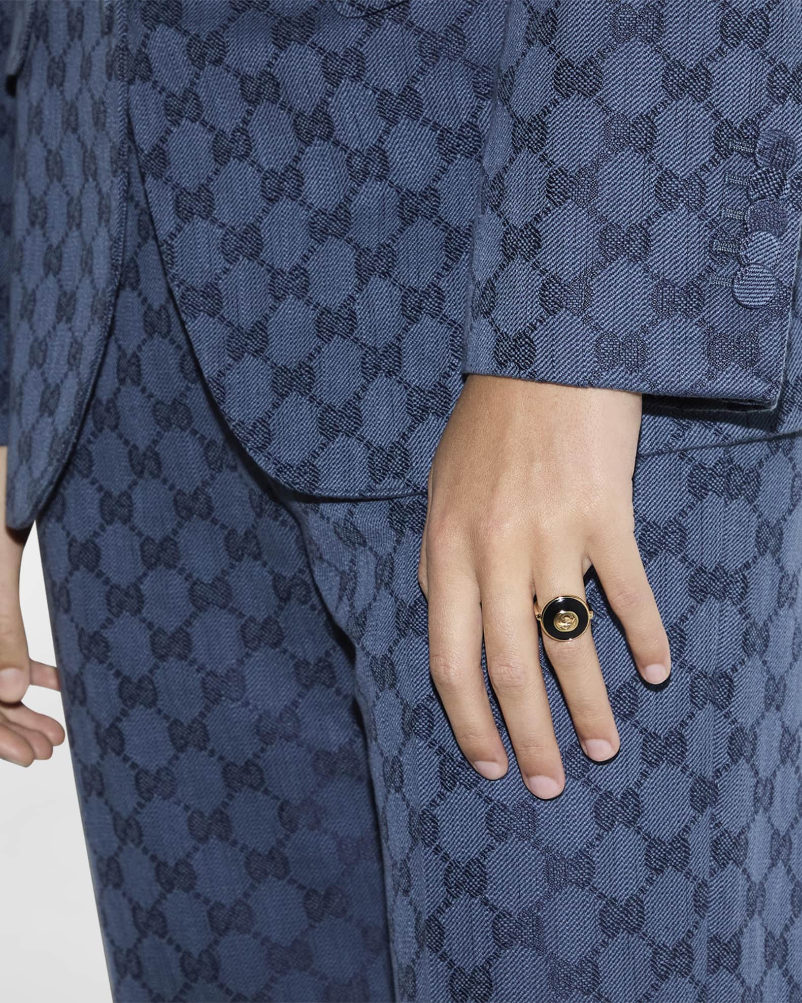 Interlocking G Onyx Ring in 18K Yellow Gold 1
