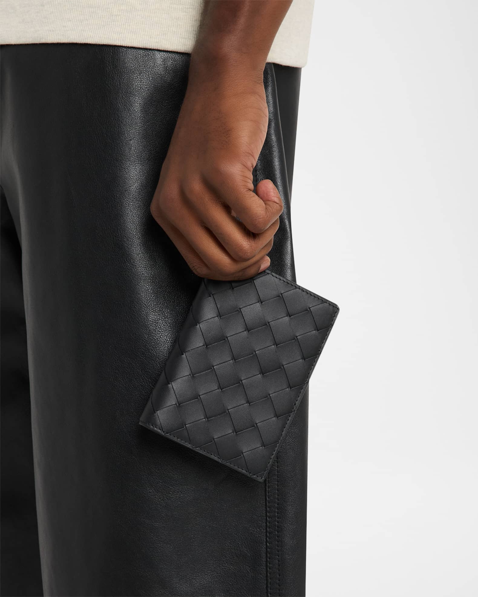 MY　BOTTEGA VENETA ブラックレザーケース Men's Intrecciato Document Case With Wristlet in Black | Bottega