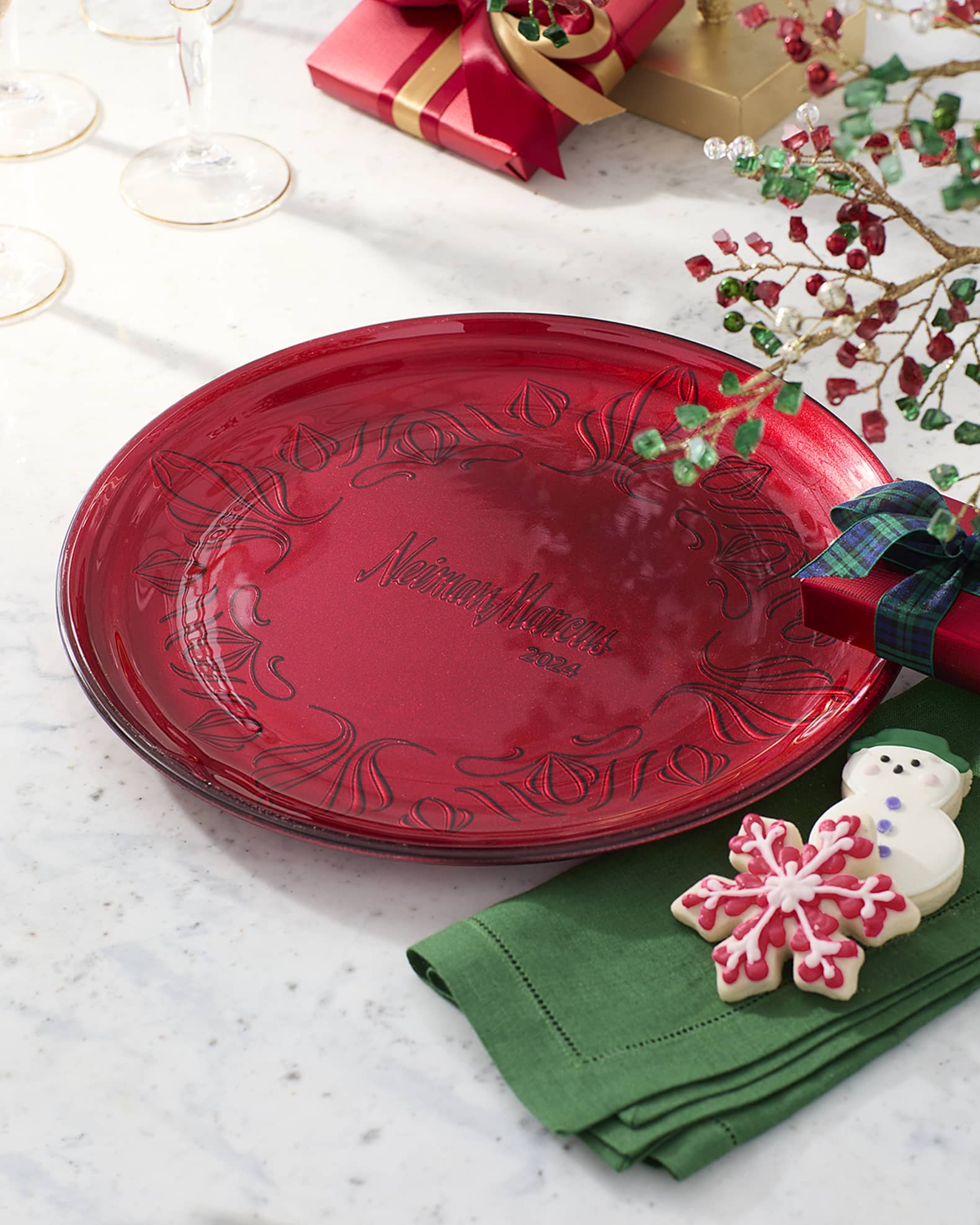2024 NM Annual Glass Christmas Platter 0