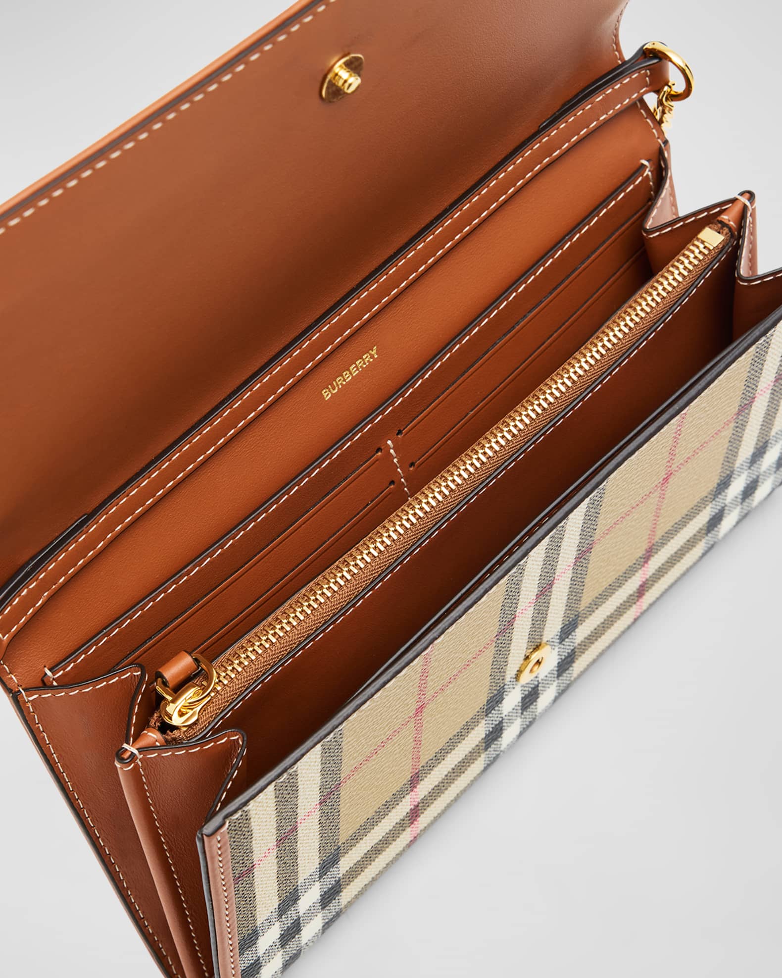 Burberry Hannah Trac Check Beige Bag | italist