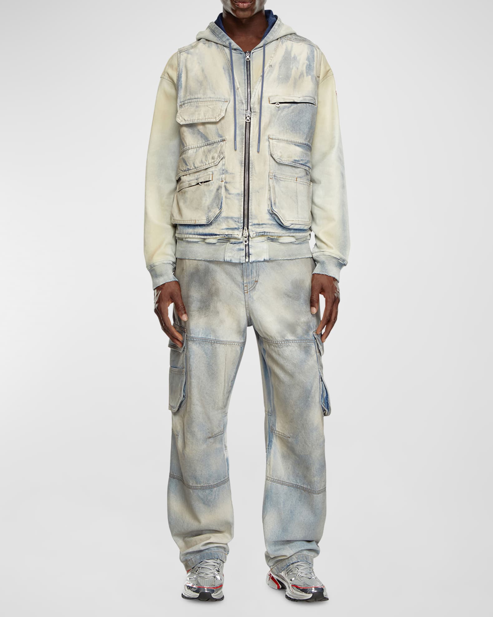 Men's Loose-Fit Cargo Jeans
