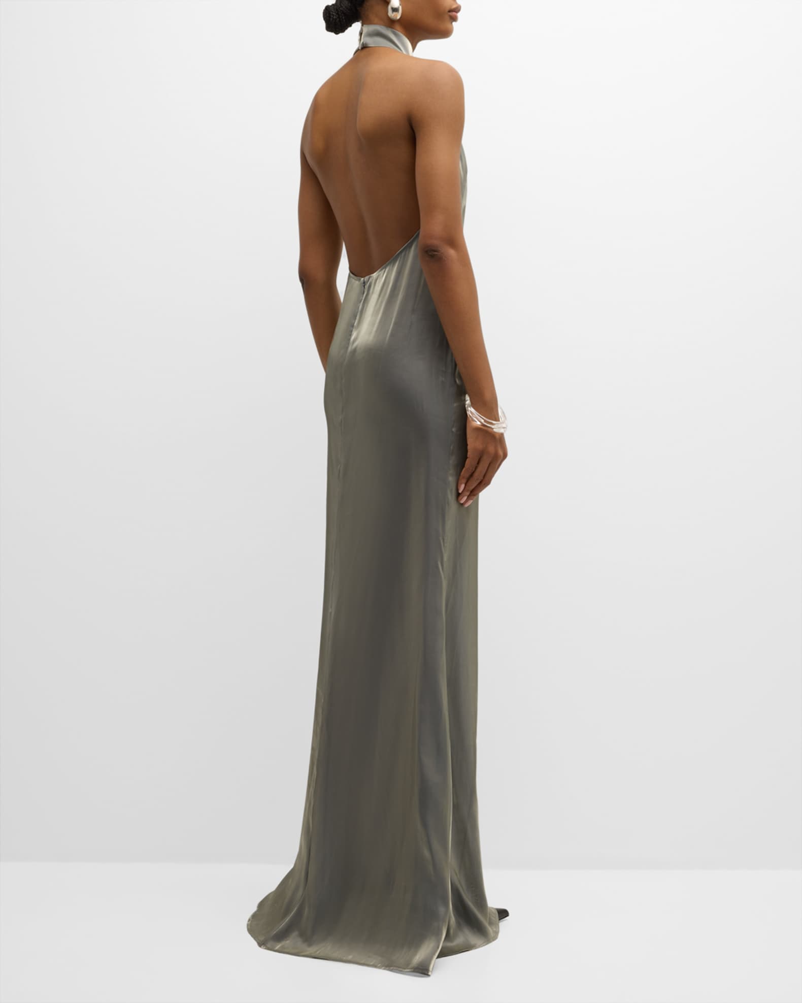 Backless halter gown outlet