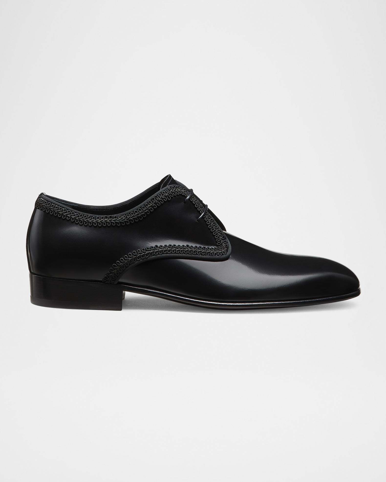 Stuart Weitzman Men display picture 1