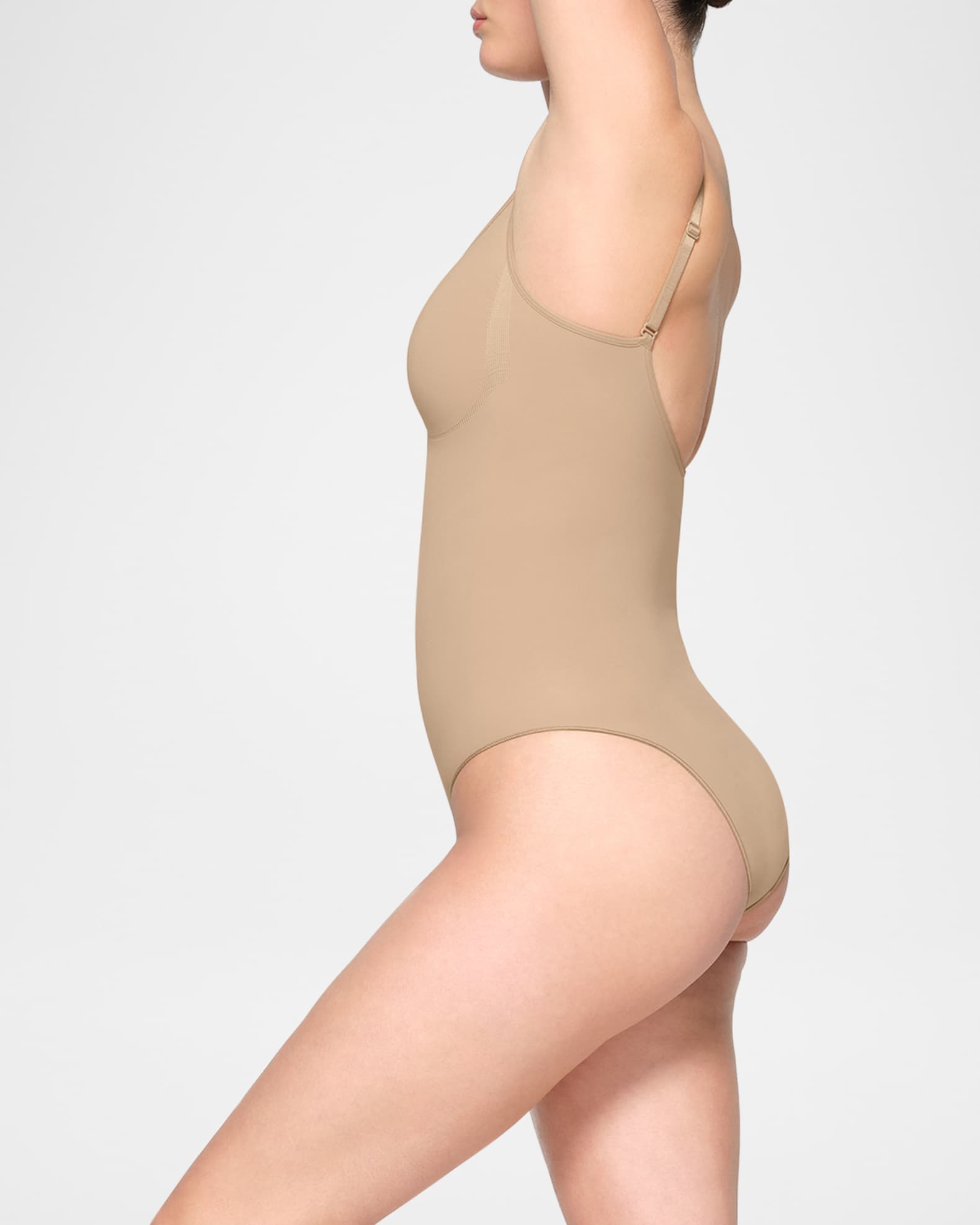 【関税込み】SKIMS タン Seamless Sculpt ソング ボディスーツ SKIMS Seamless Sculpt Brief Bodysuit | Neiman Marcus