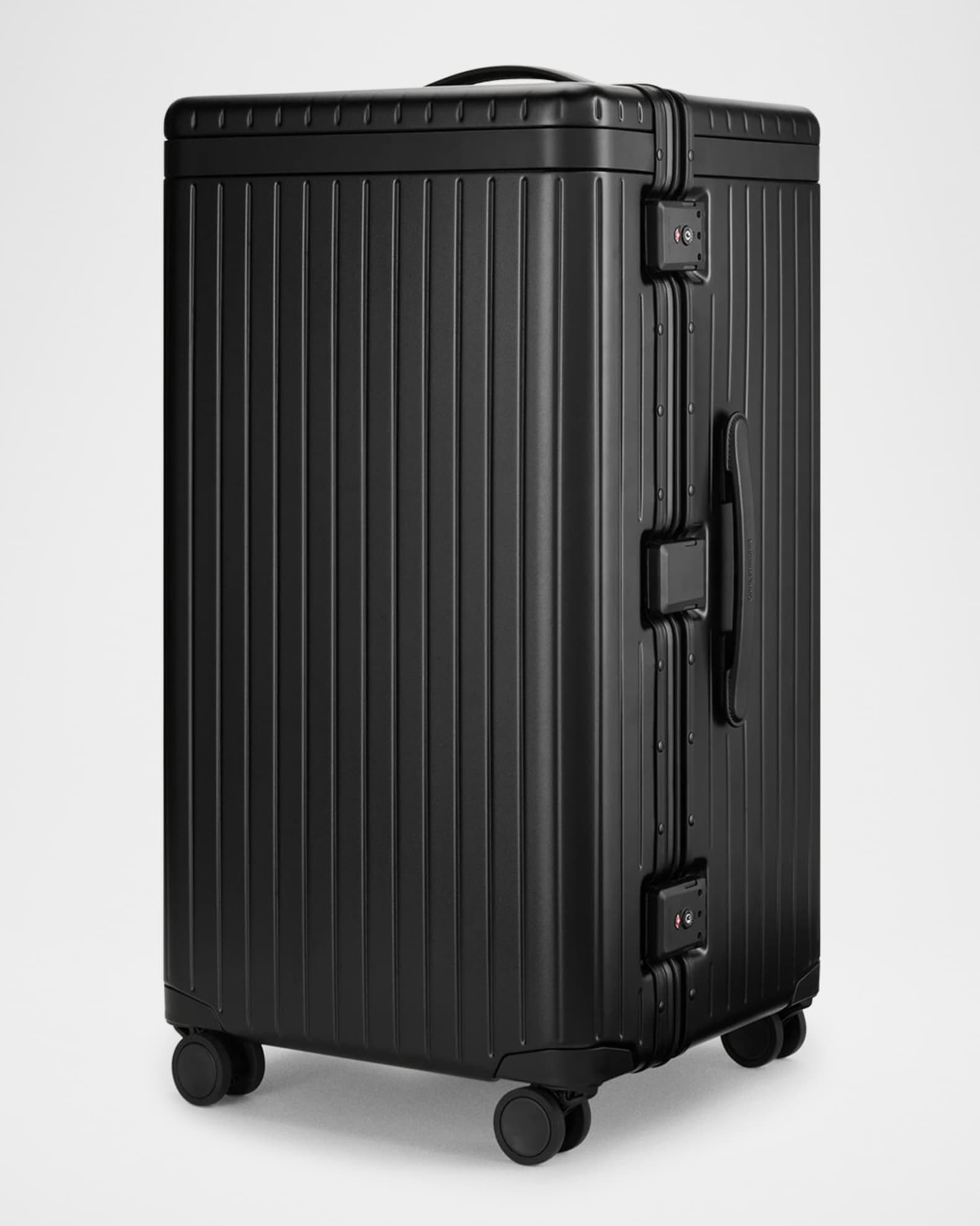The Trunk 28" Hardside Luggage 1
