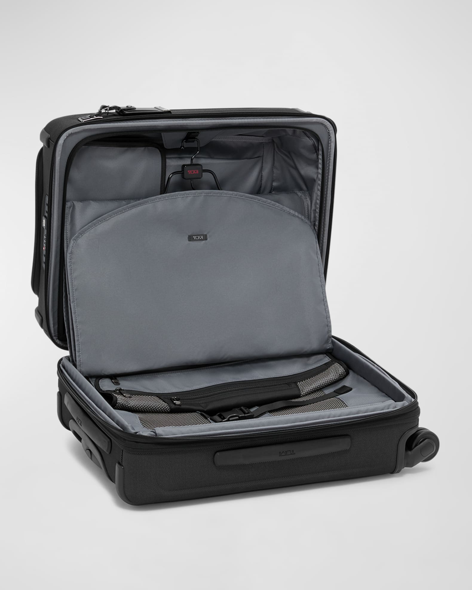 Continental Dual Access 4-Wheeled Carry-On 1