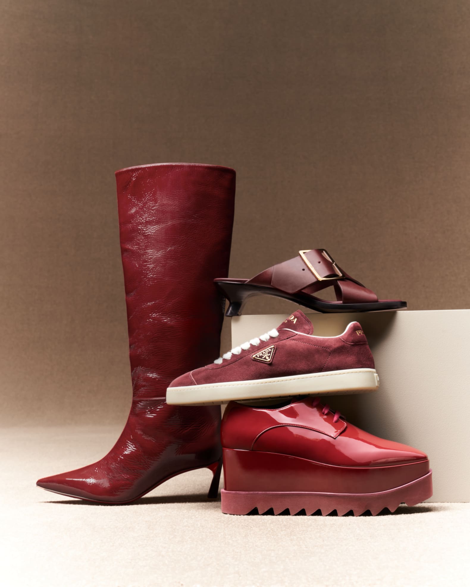 スニーカー Prada Lane Sneaker In Nappa And Suede Prada Lane Suede Low-Top Sneakers | Neiman Marcus