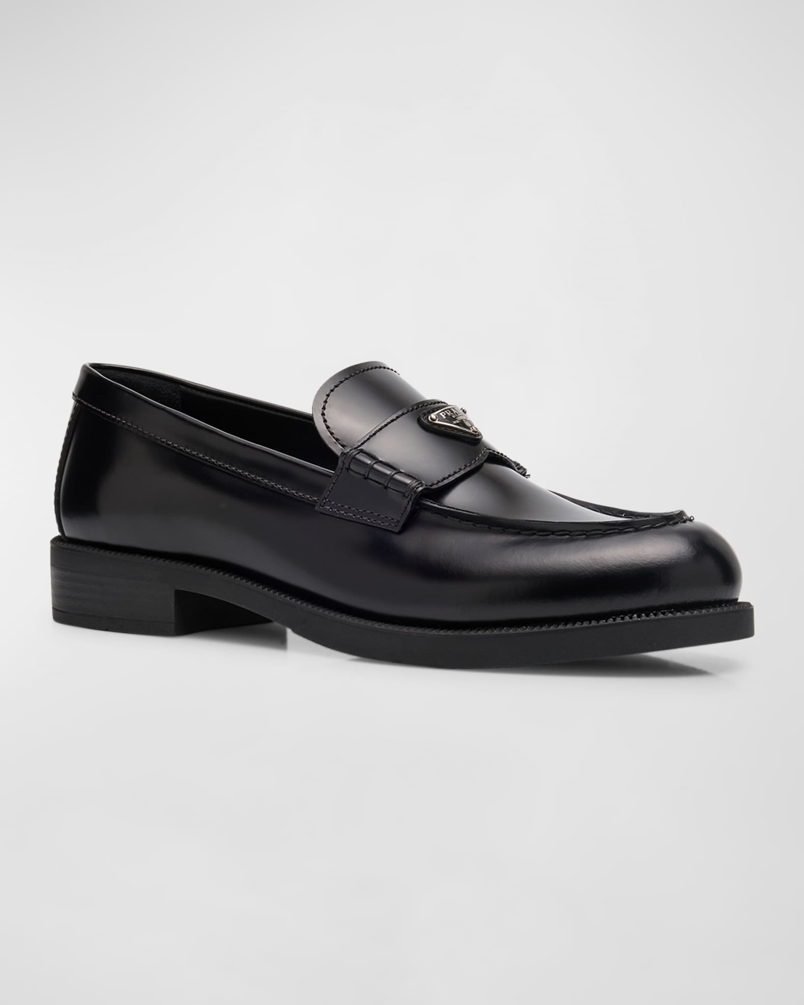 PRADA☆直営店買付☆モノリス ブラッシュドレザー ローファー