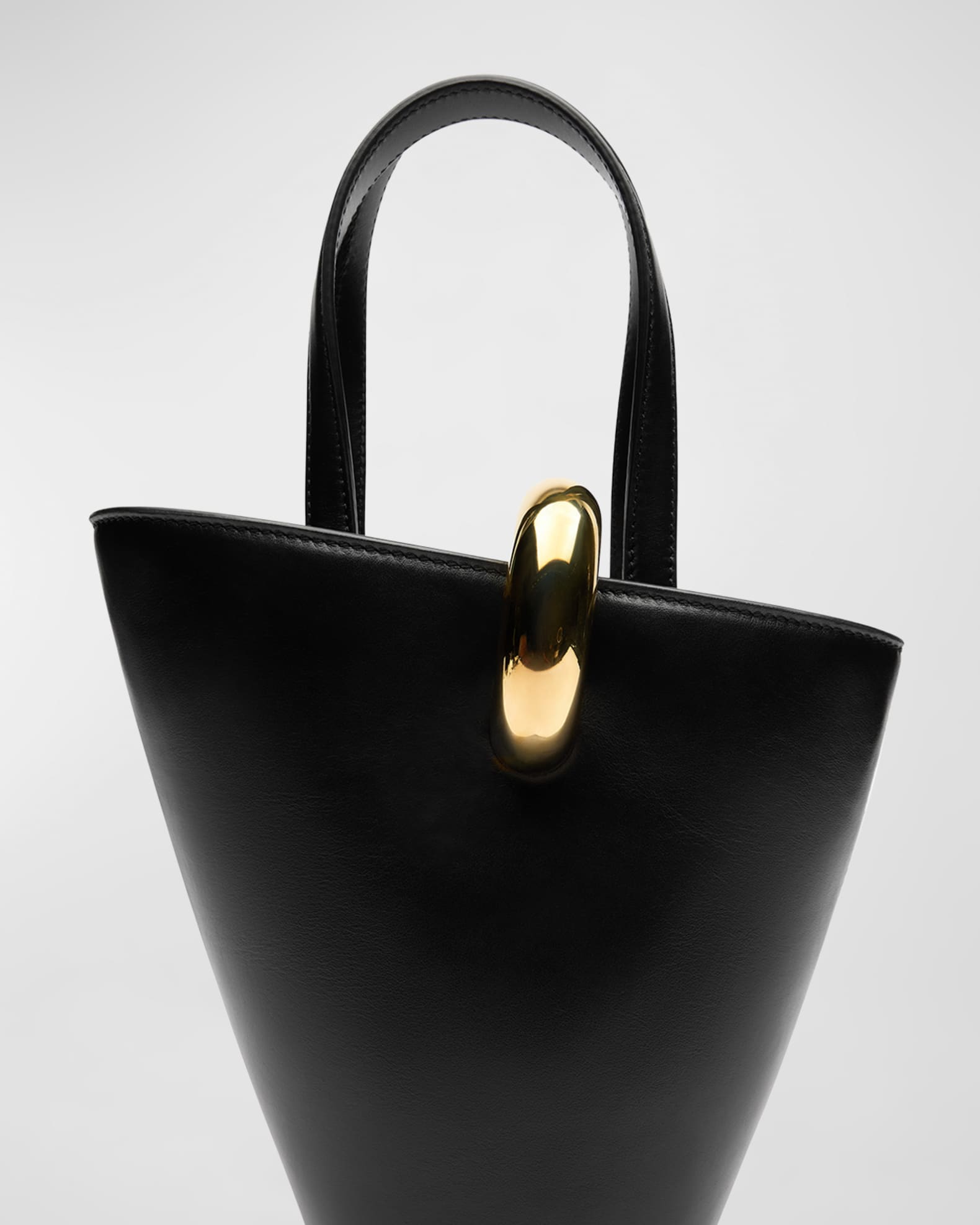 Le Petit Bambola Ring Leather Bucket Bag  1