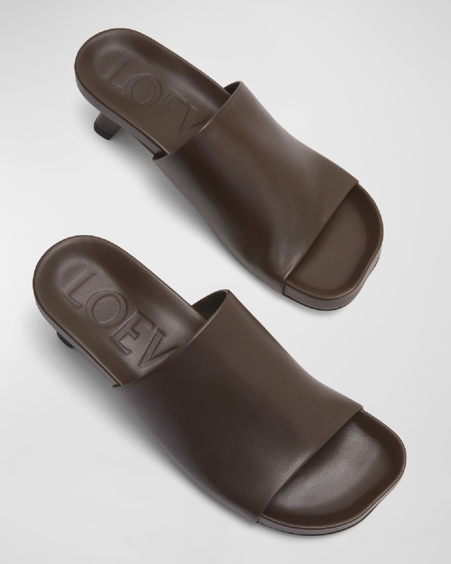 Loewe slides shop