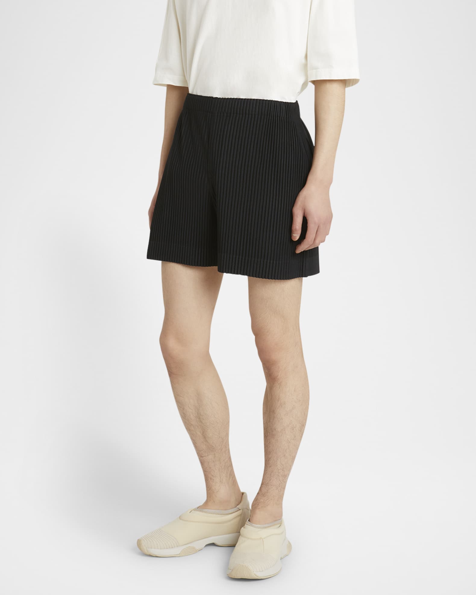 Homme Plisse Issey Miyake Men's Pleated Pull-On Shorts Homme Plisse Issey Miyake Men's Pleated Pull-On Shorts