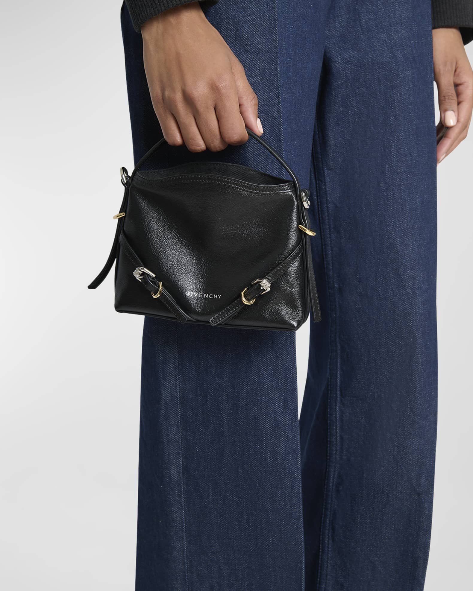 ショルダーバッグ・ポシェット GIVENCHY VOYOU NANO LEATHER SHOULDER BAG Nano Voyou bag in leather in - black | Givenchy US