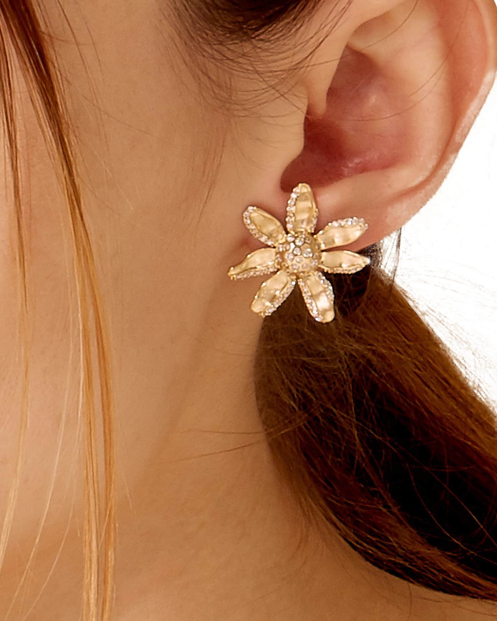Syna 18k Yellow Gold Diamond Flower Stud Earrings Neiman Marcus