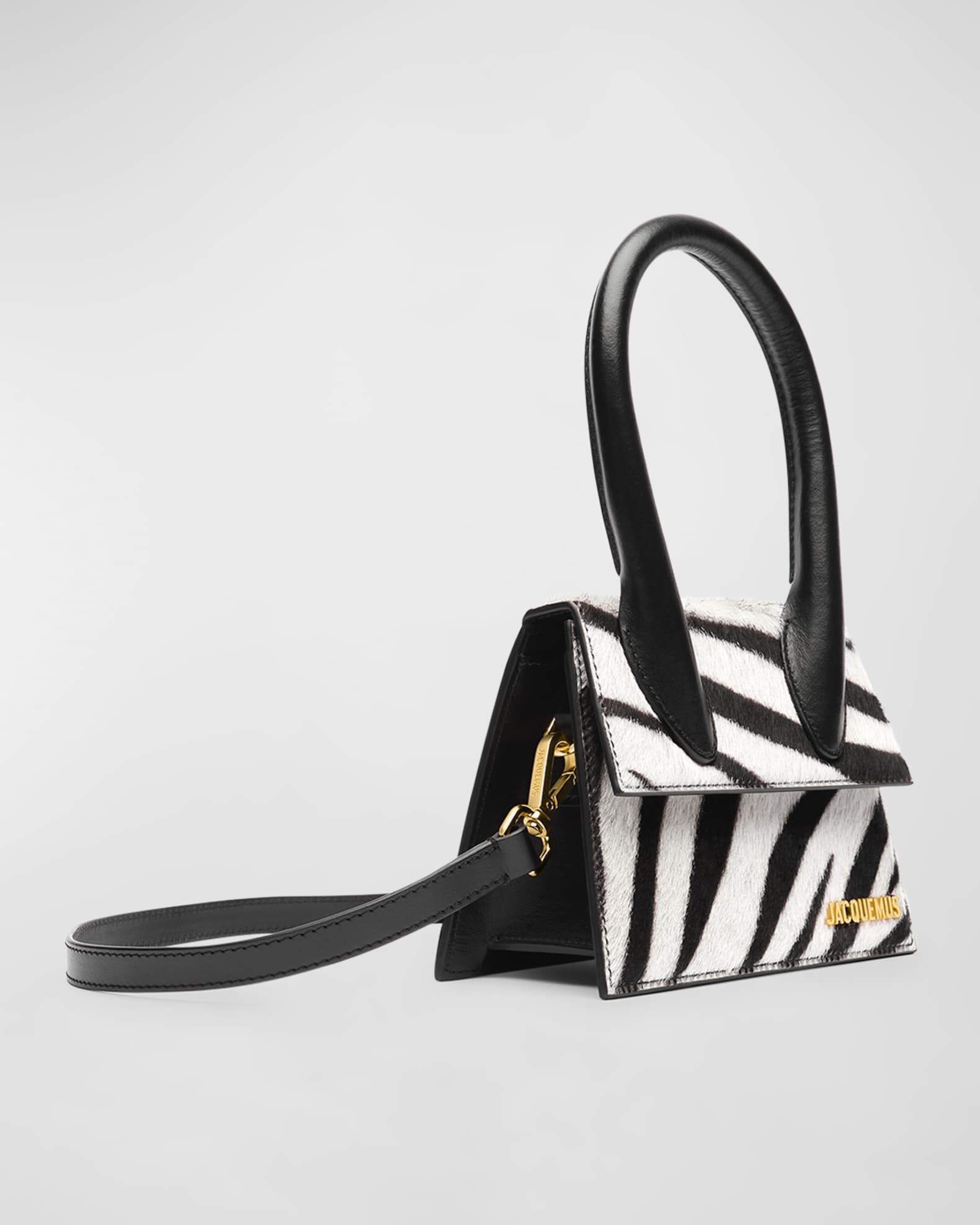 【JACQUEMUS】LE CHIQUITO MOYEN ハンドバッグ Jacquemus Le Chiquito Moyen Top-Handle Bag | Neiman Marcus