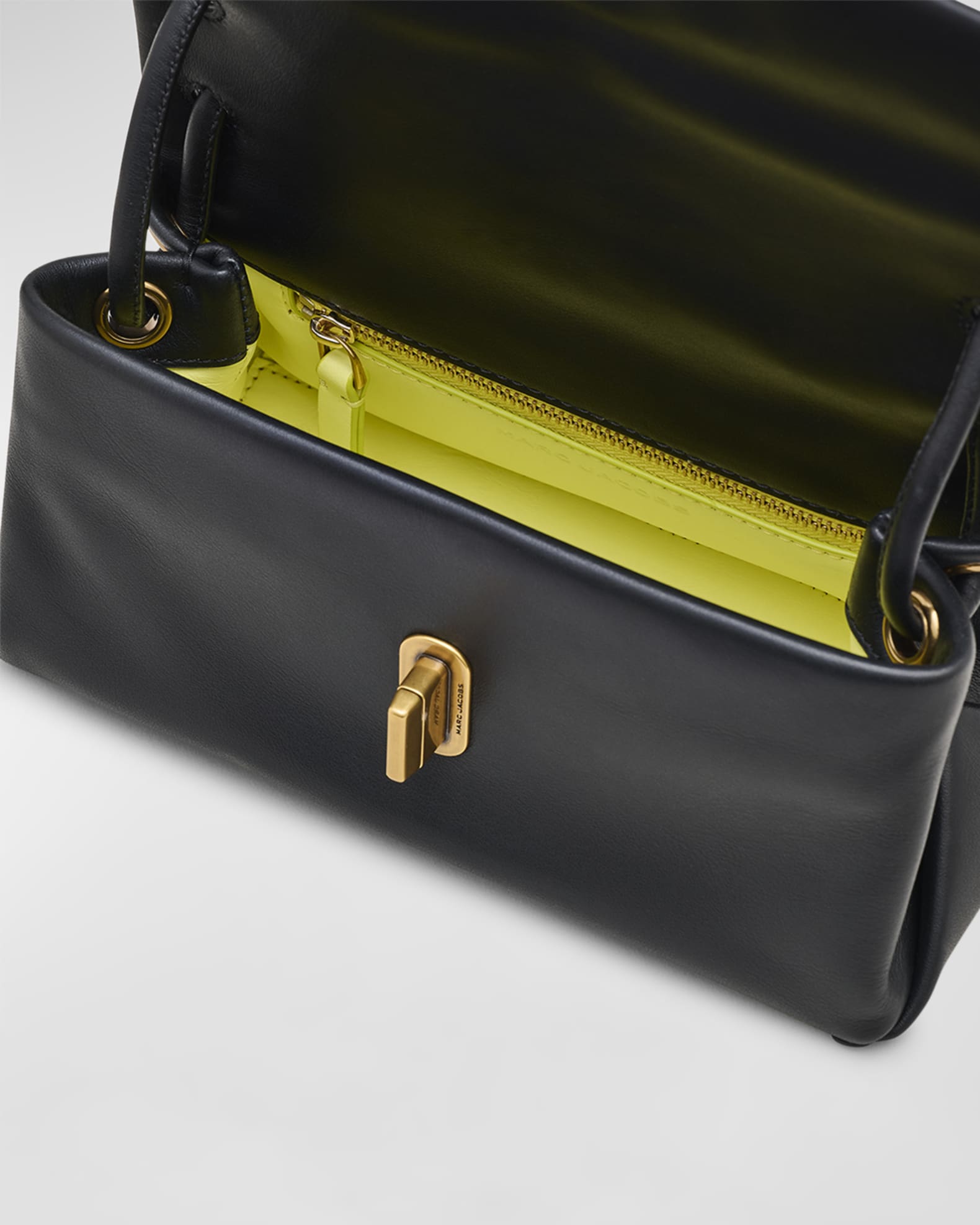 Marc jacobs zipper bag clearance