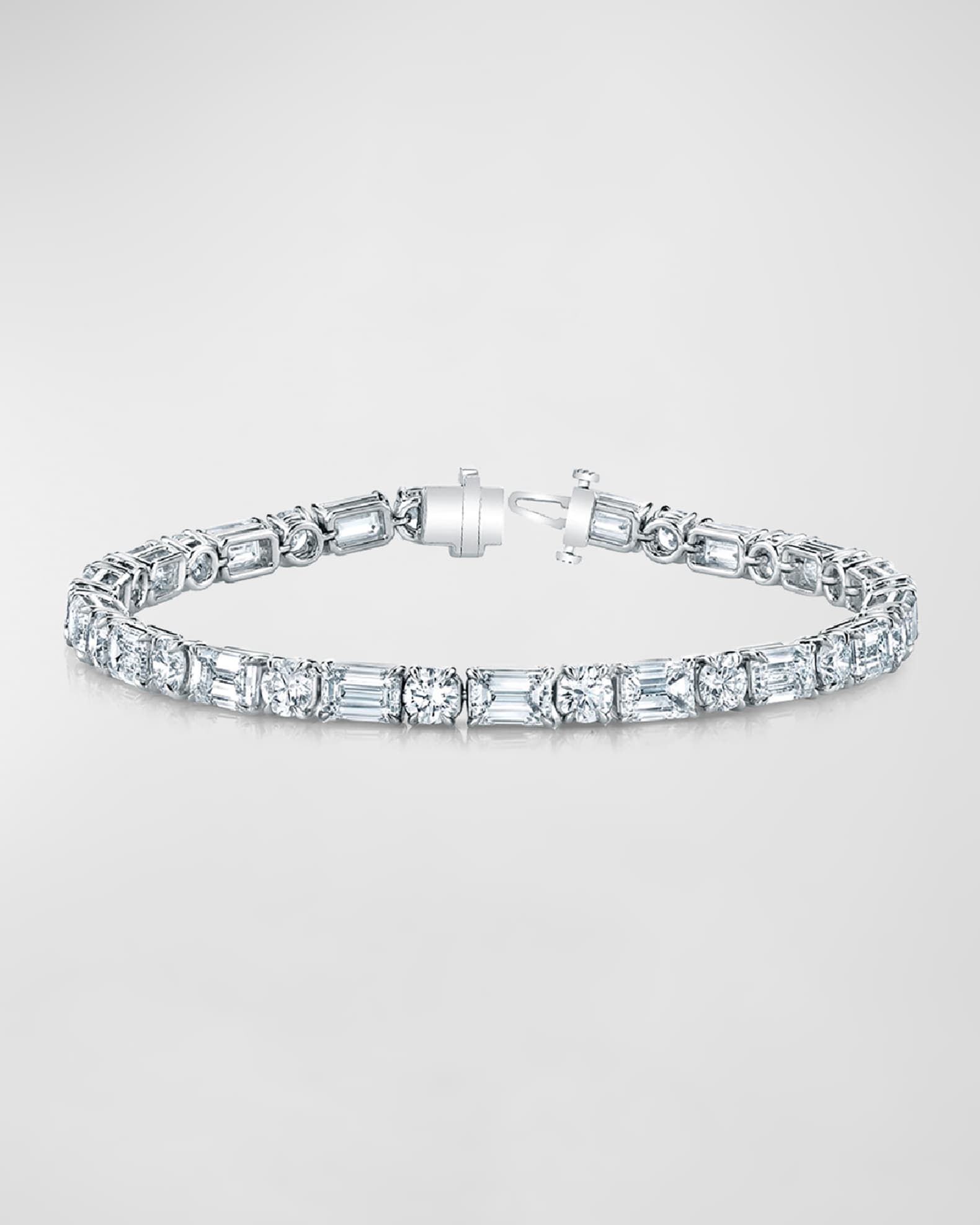 18K Gold East-West Alternating Prong-Set Diamond Bracelet 0