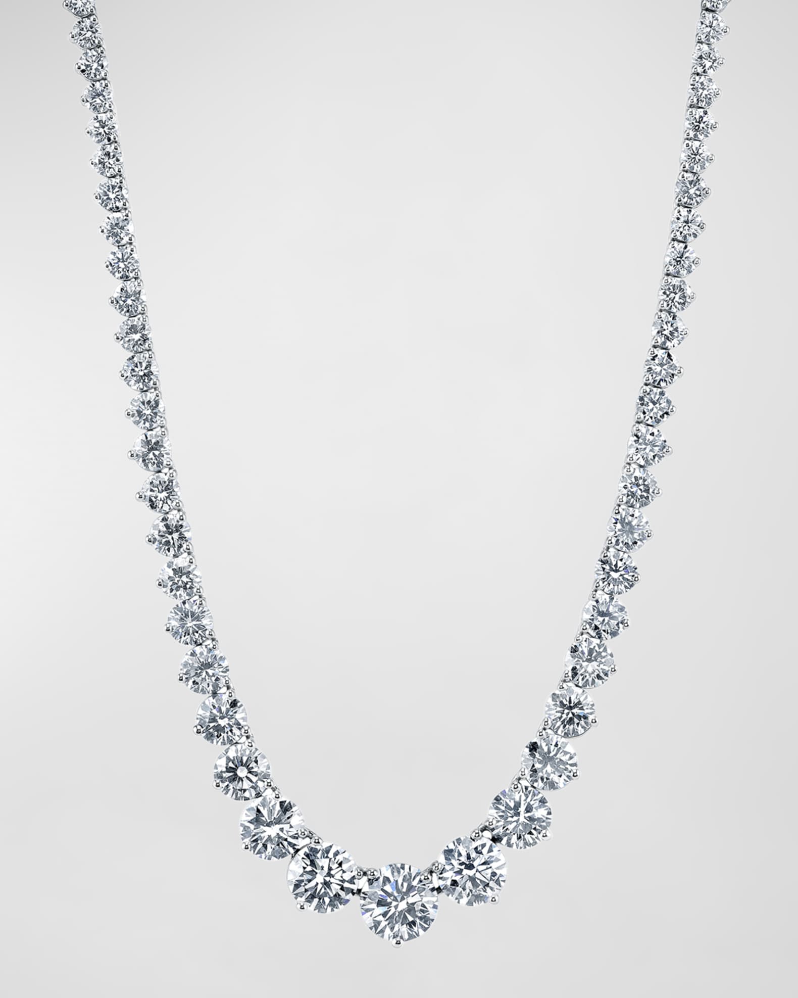 Neiman Marcus Diamonds Platinum 3 Prong Riviera 16 Diamond Necklace 13.00tcw Neiman Marcus