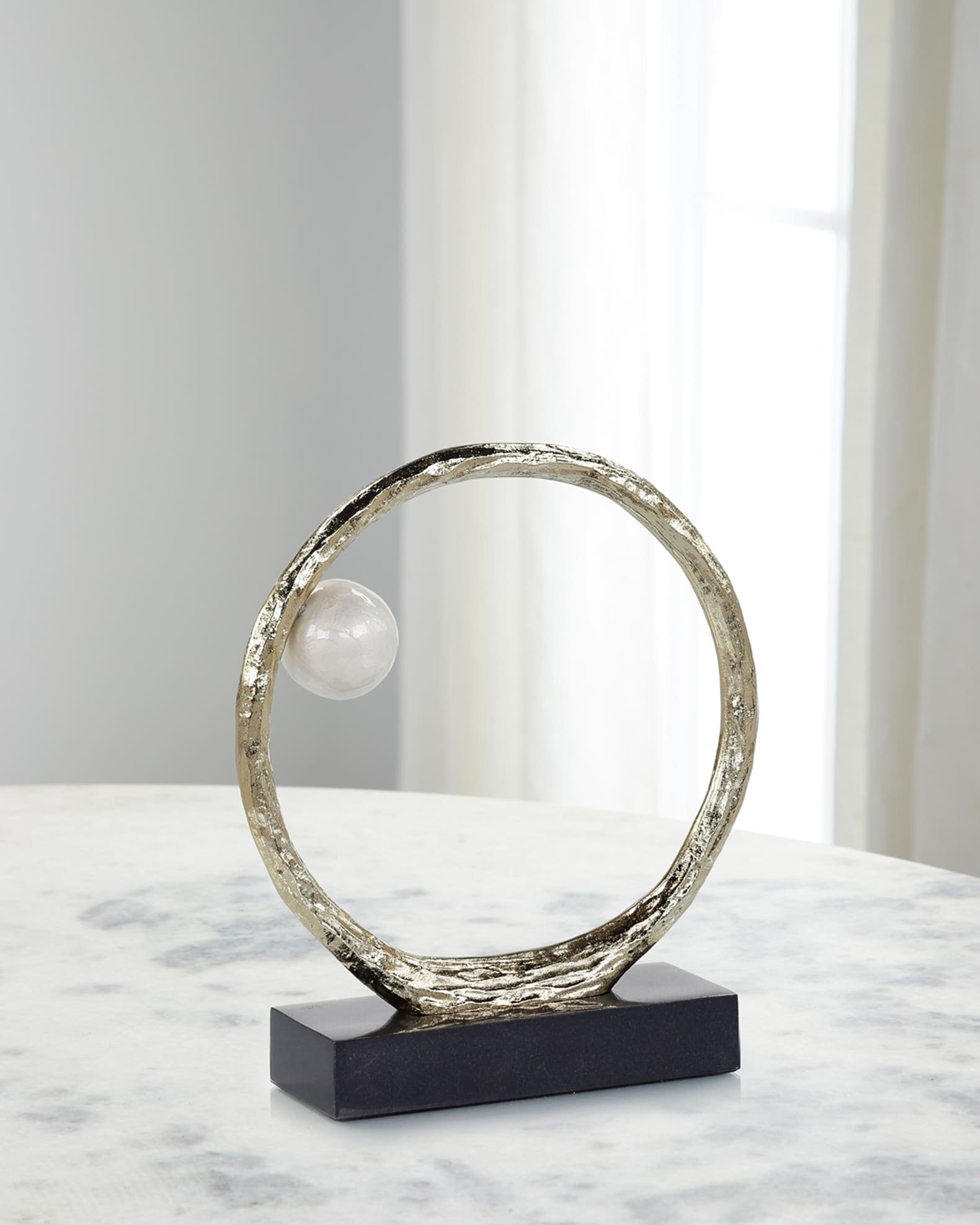 Anello di Perle Sculpture on Iron Base 0