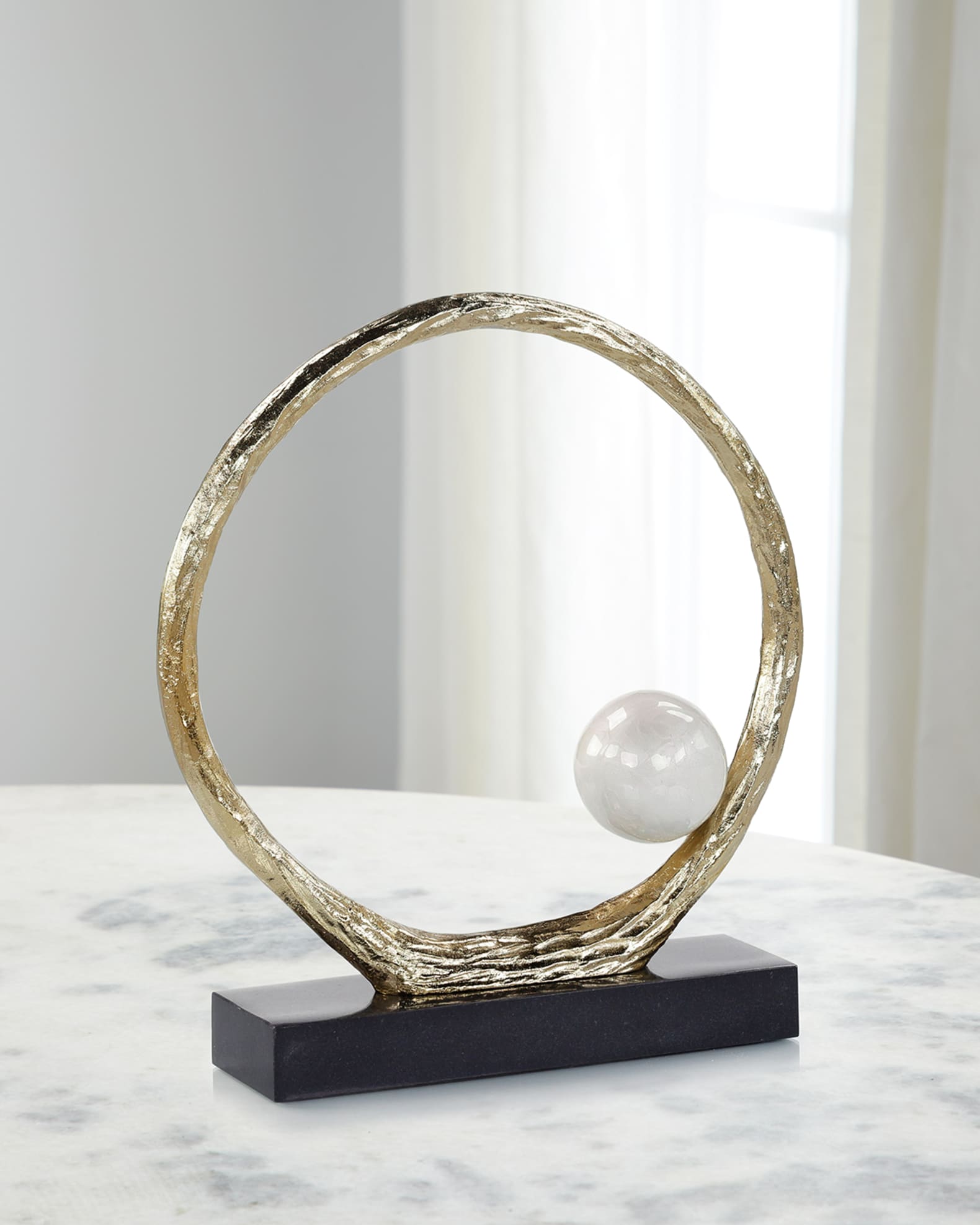 Anello Di Perle Sculpture On Iron Base Large