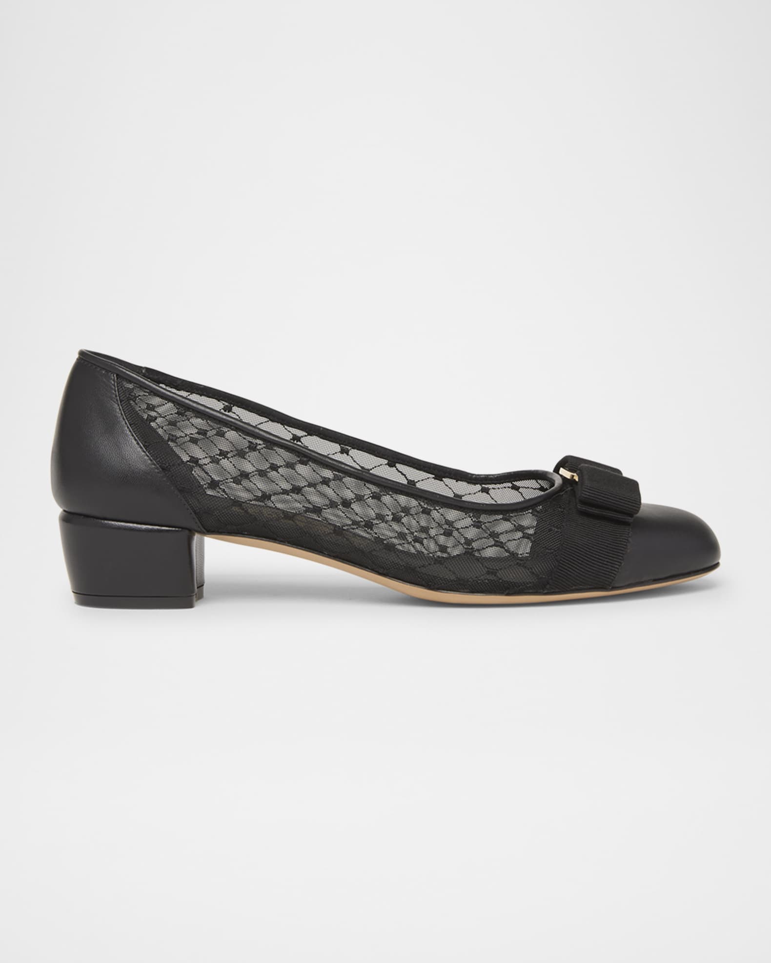 Ferragamo Women s Vara Pump Black Pumps 6.5