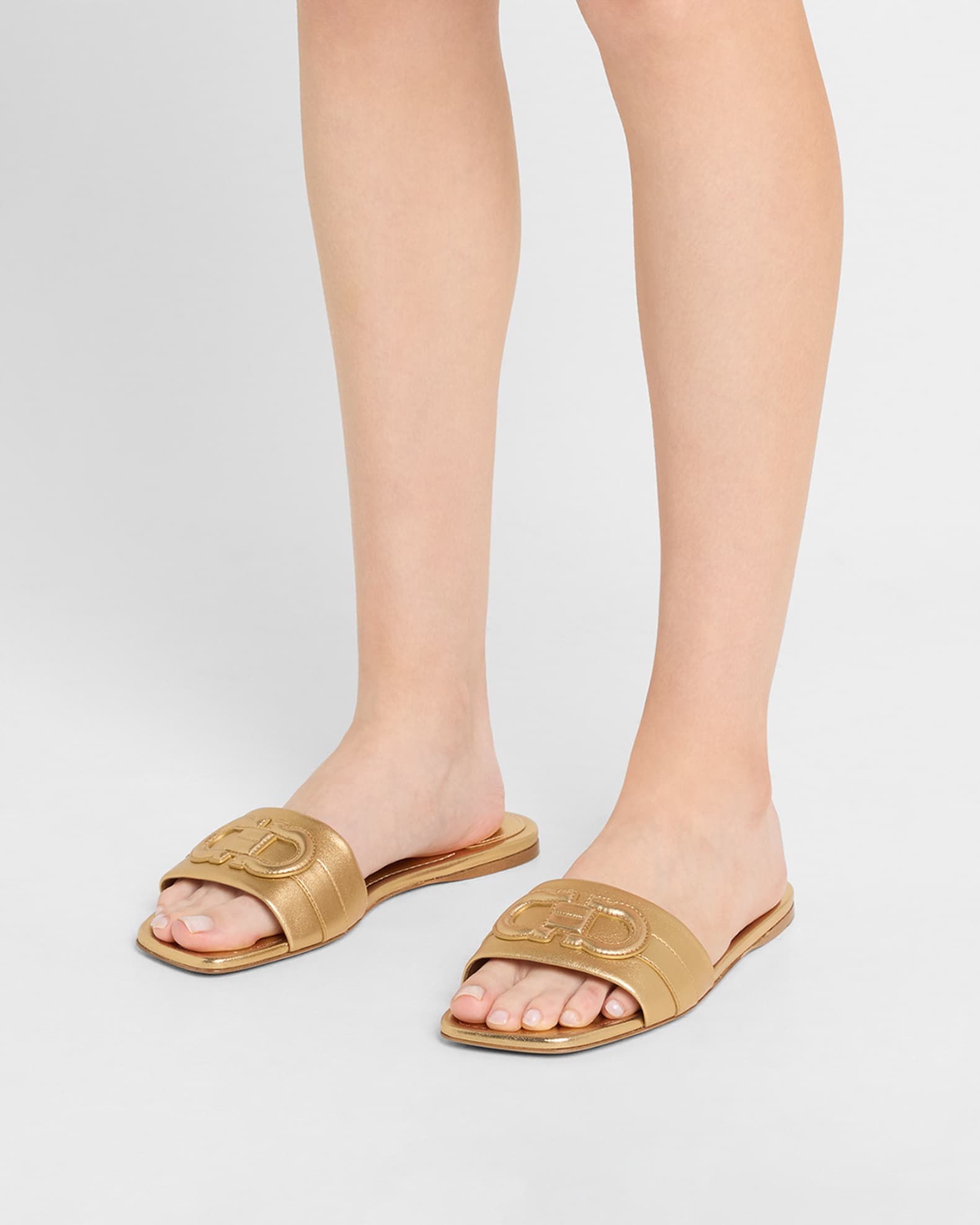【送料&関税込】Ferragamo Leather Flat Sandals With Logo Ferragamo Liss Leather Logo Flat Slide Sandals | Neiman Marcus