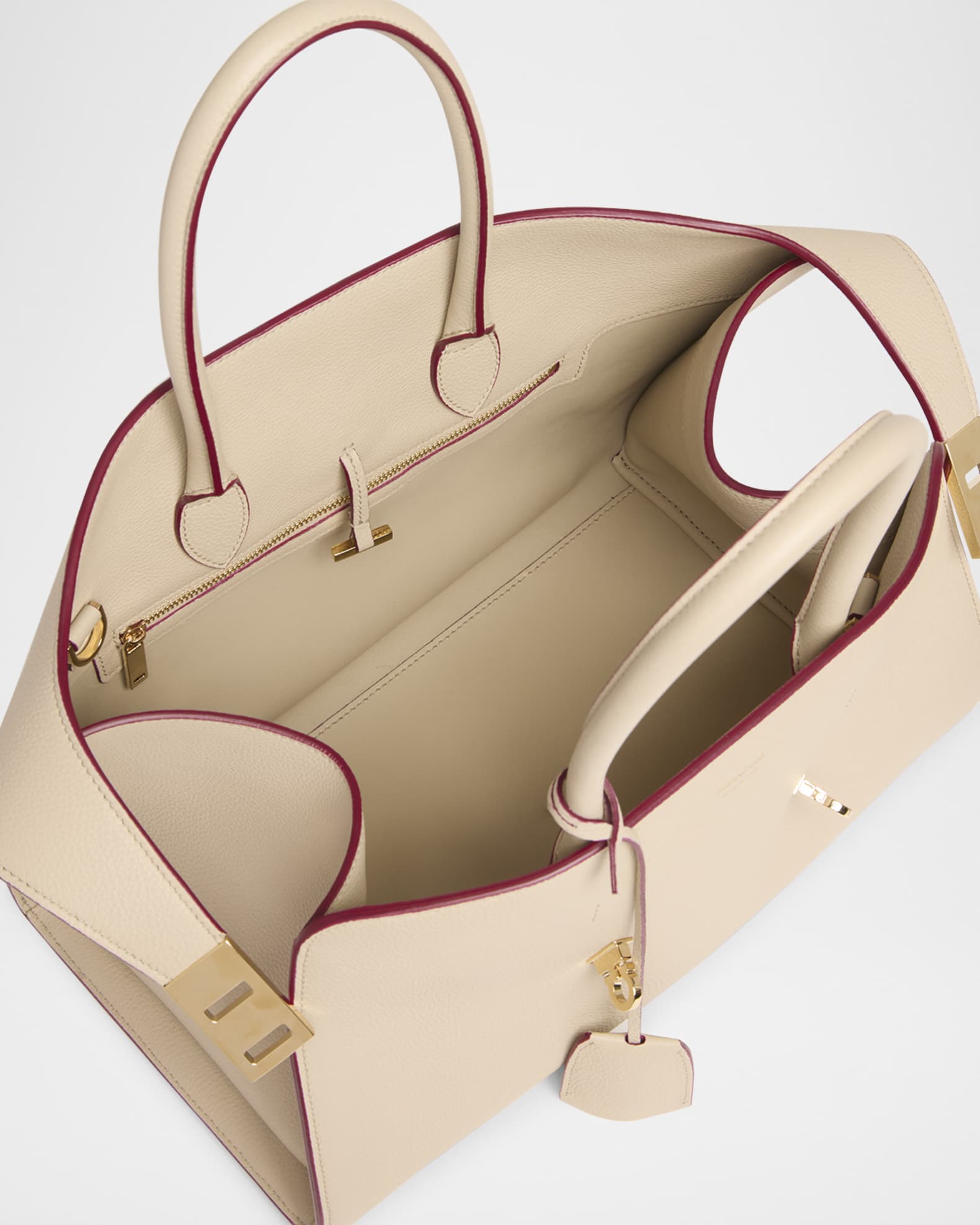 FERRAGAMO SALVATORE フェラガモ ハンドバッグ Hug ハグ