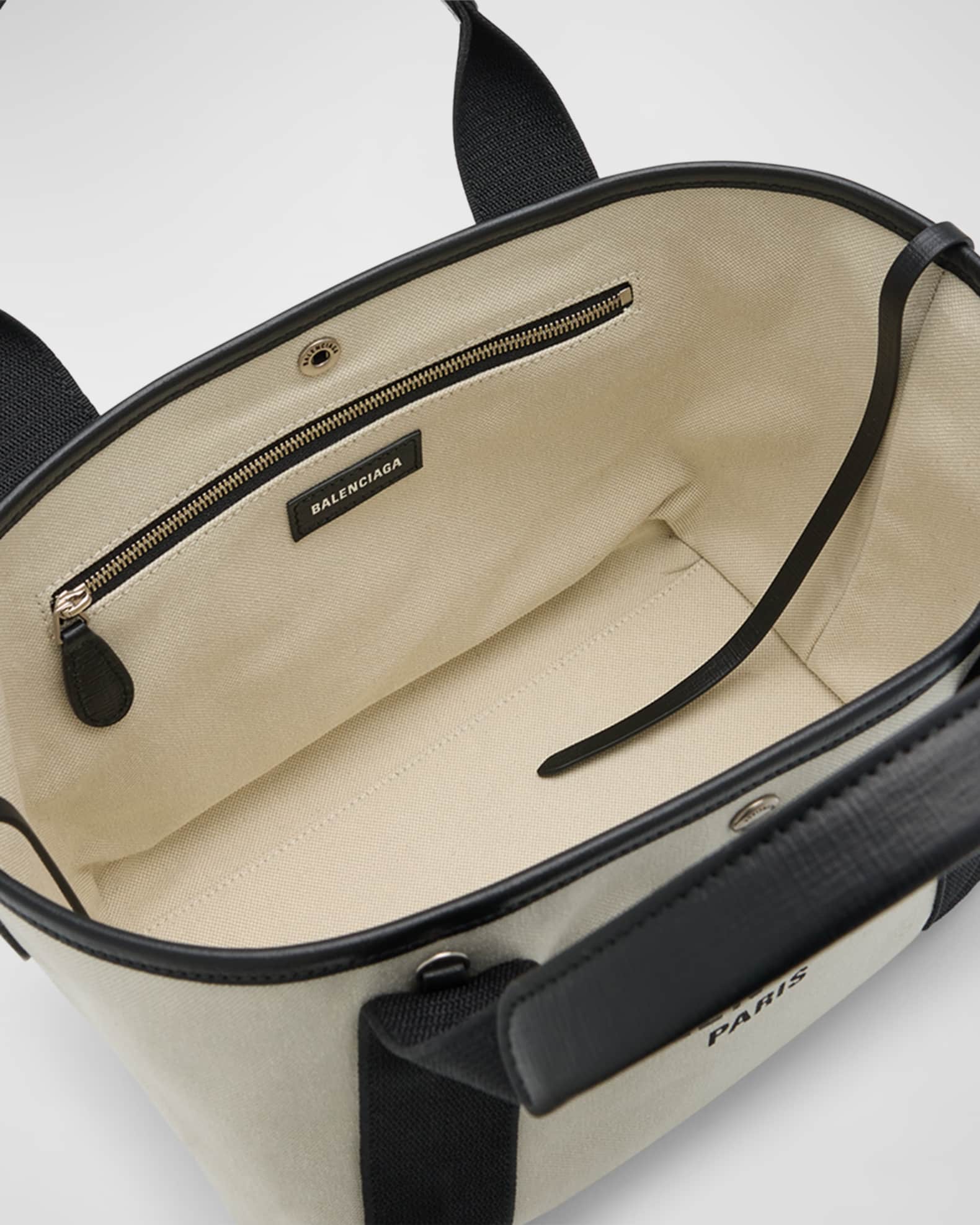 【関税＆送料込み】Balenciaga Biarritz Media Canvas Tote Ba Balenciaga Biarritz Medium Tote Bag | Neiman Marcus