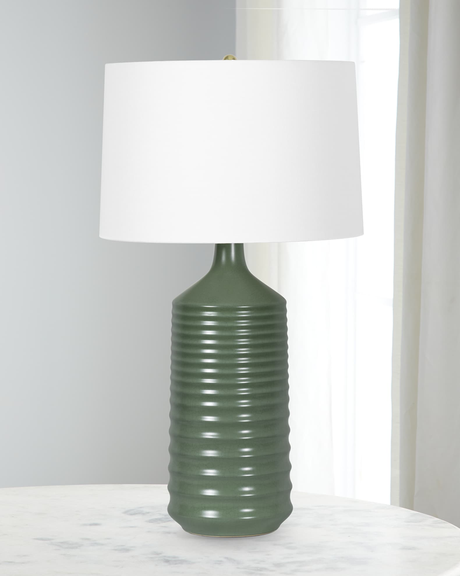 Ribbed ceramic table lamp 2025