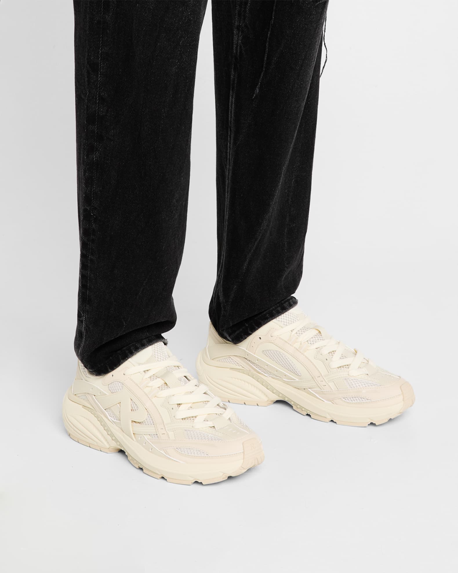 Men's Mesh Fashion Runner Sneakers 1