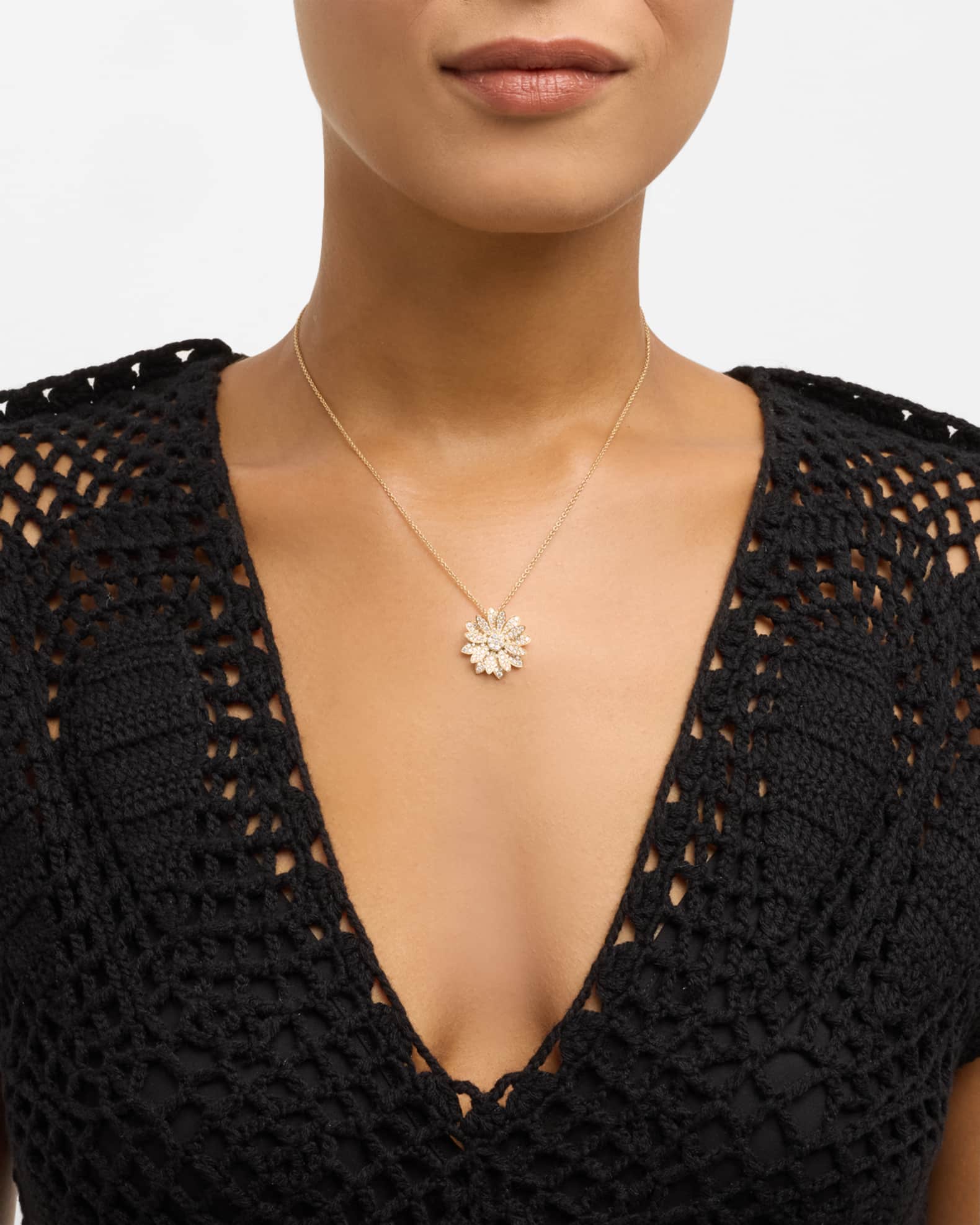 Roberto Coin 18K Pave Diamond Center Margherita Necklace