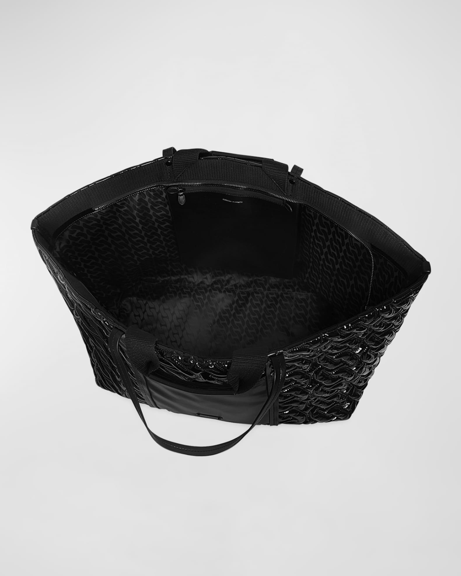 G Large Chain-Link Embossed Leather Shoulder Bag 1