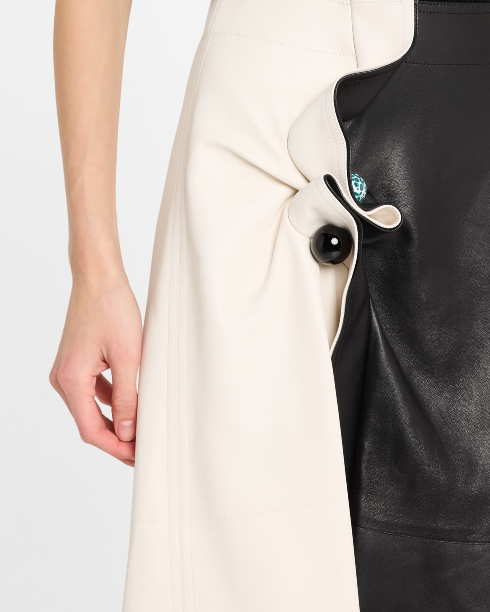 【送料&関税込】Bottega Veneta Skirts Bottega Veneta Colorblock Leather Gathered Midi Skirt