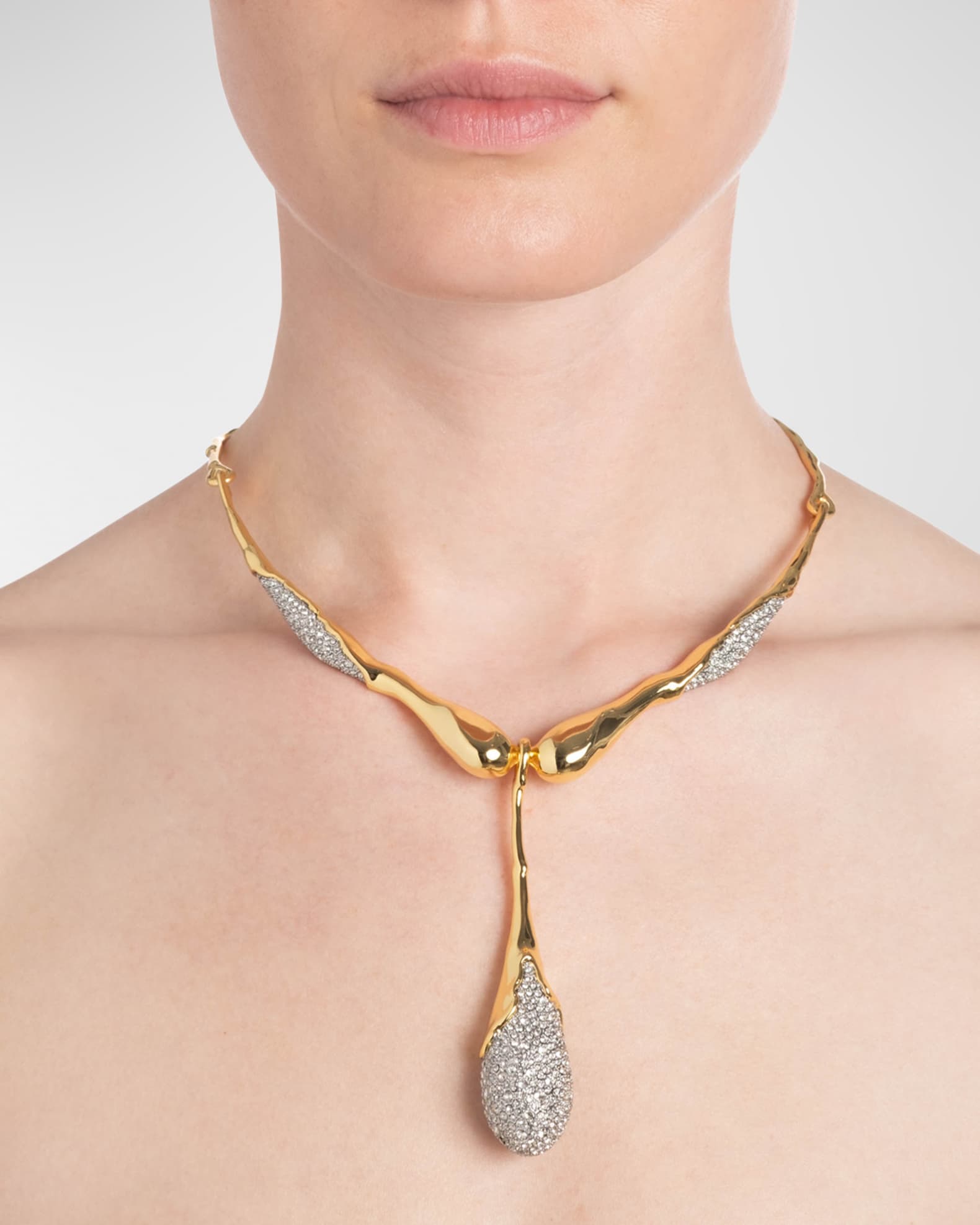 Solanales Crystal Teardrop Collar 1