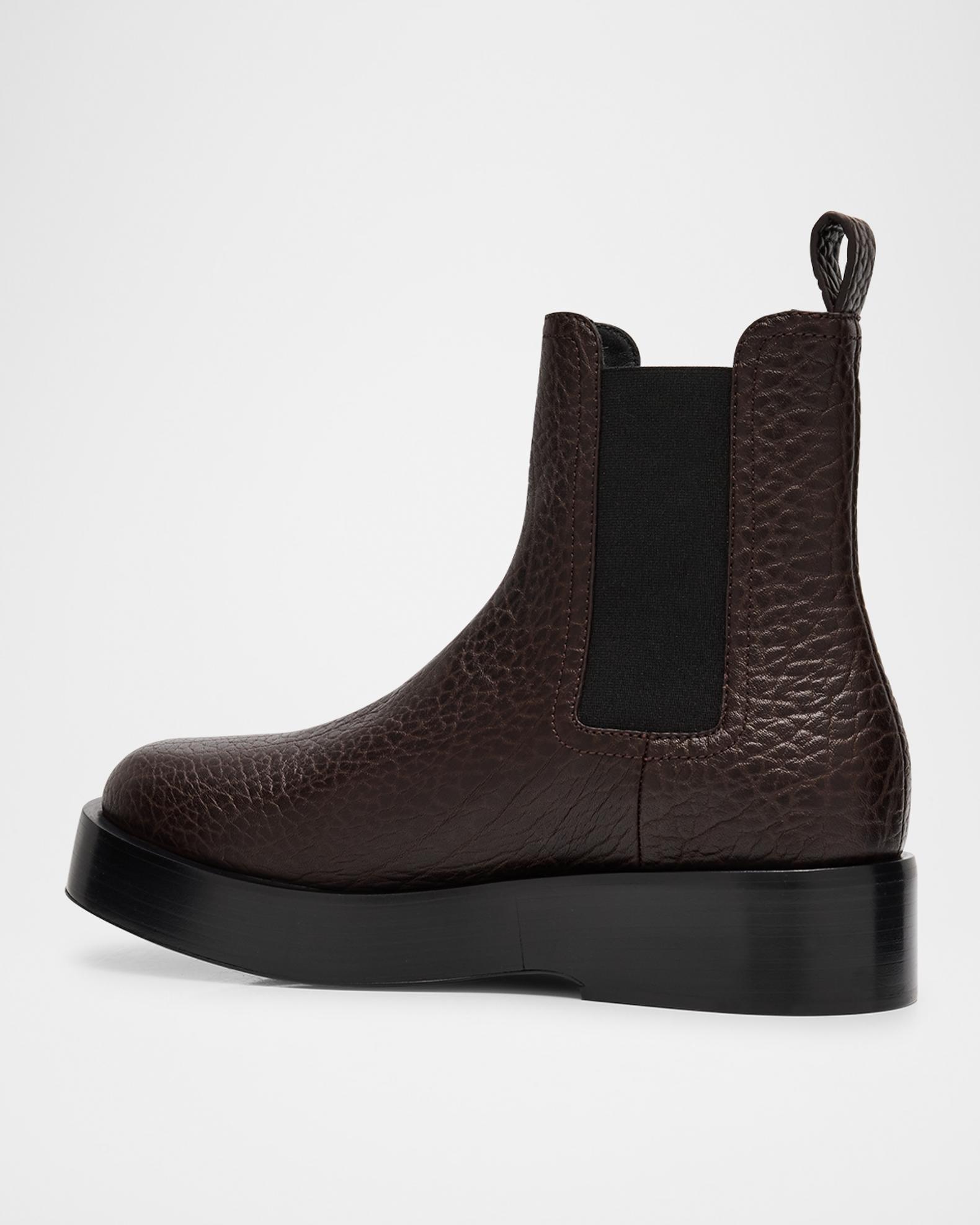 Bottega Veneta Men's Torino Grainy Leather Chelsea Boots | Neiman
