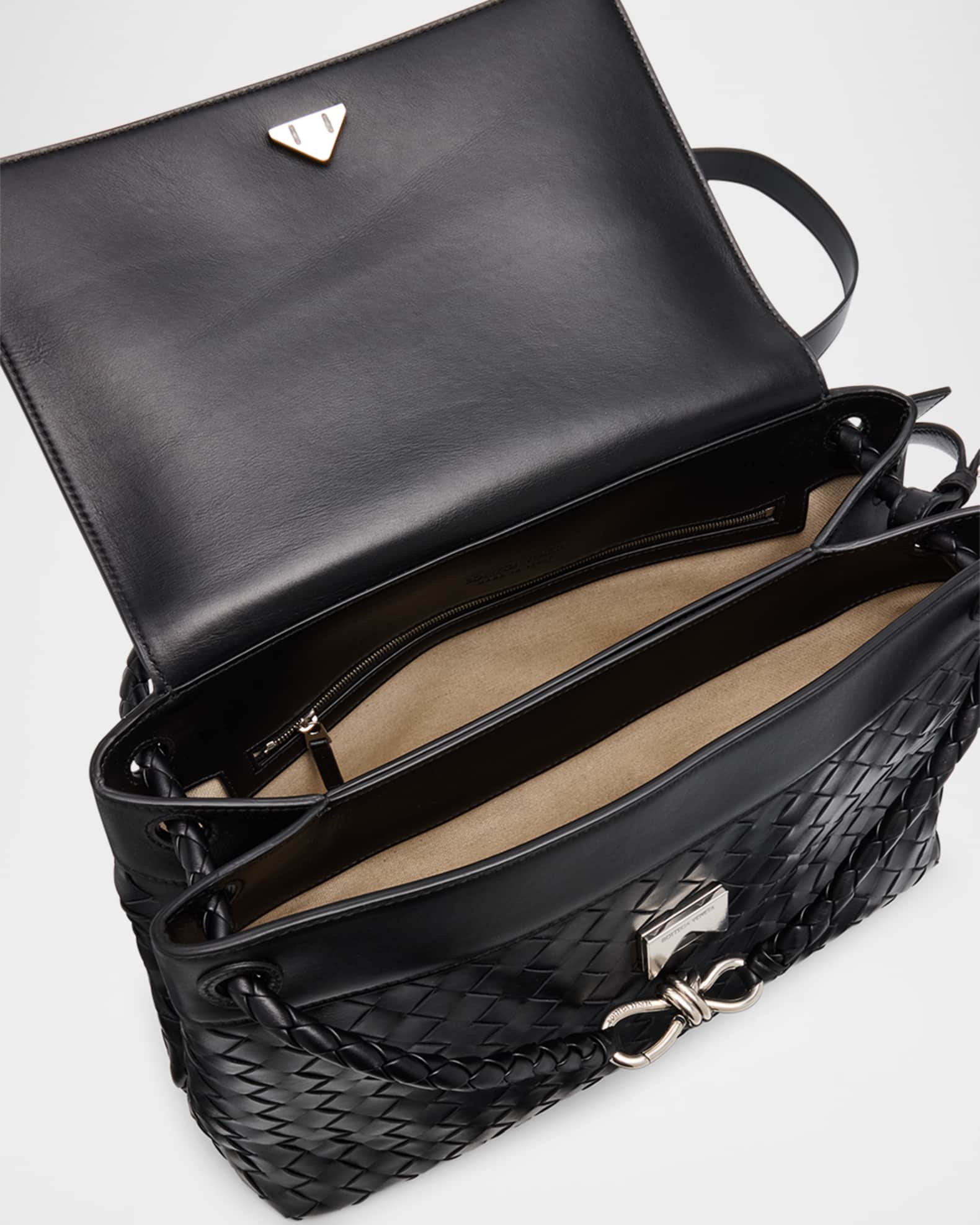 【関税&送料込】Bottega Veneta Andiramo Messenger Bag In Int 関税送料込】BOTTEGA VENETA Small Andiamo Messenger Black