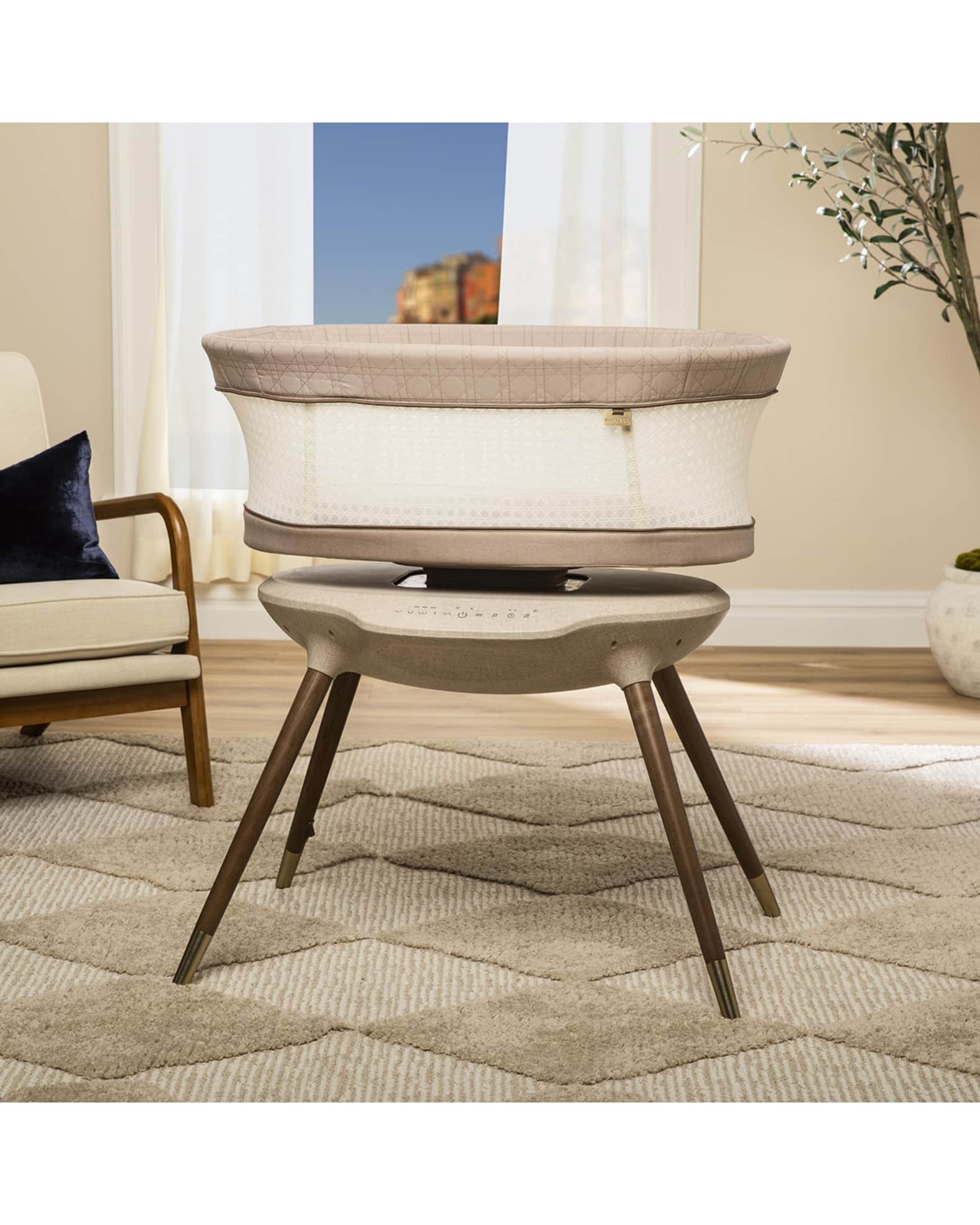 Starling Smart Bassinet 1