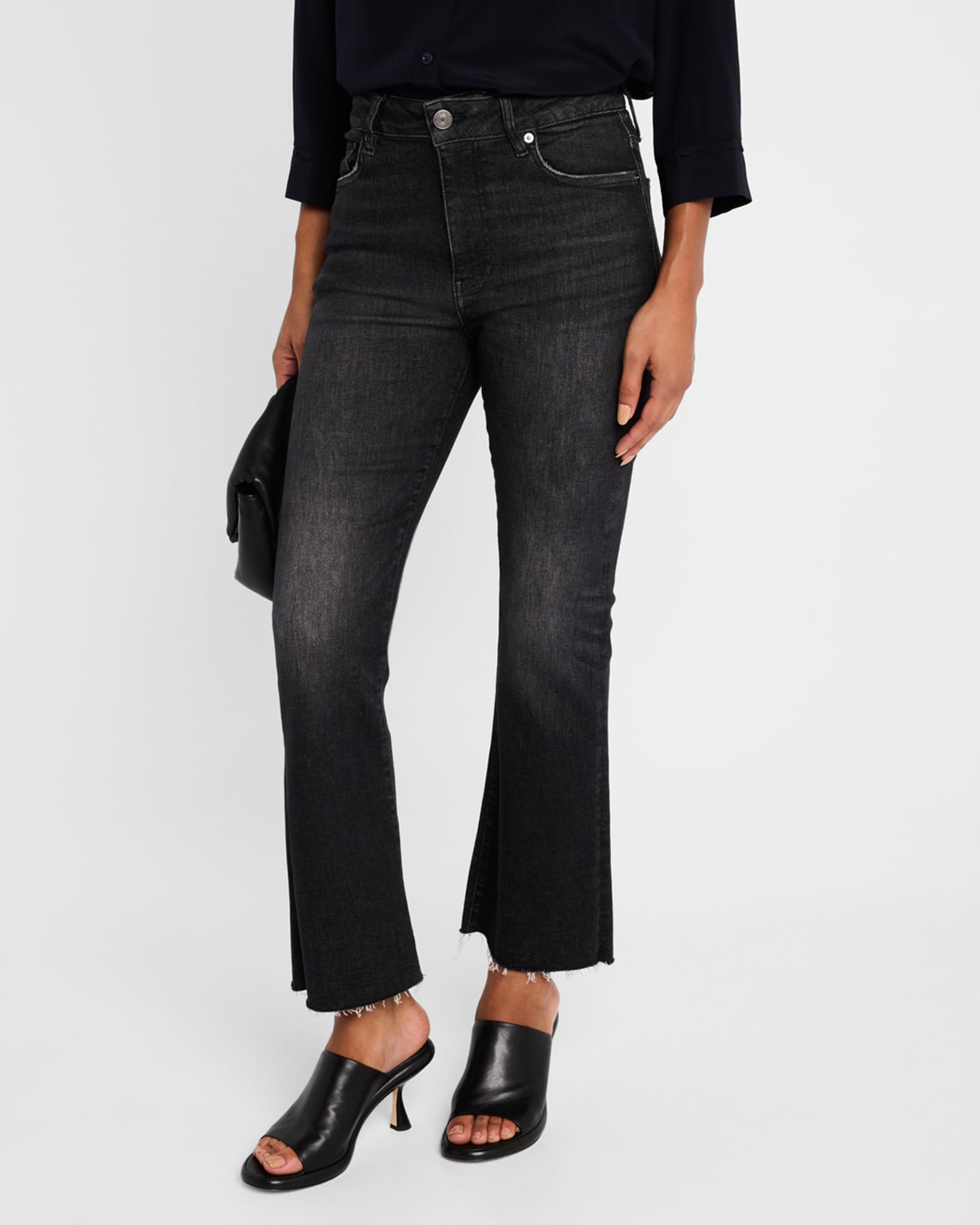 【関税込み】FRAME ブラック Le Crop Mini Boot ジーンズ FRAME Women's Le Crop Mini Boot Leather Pants, Washed Black
