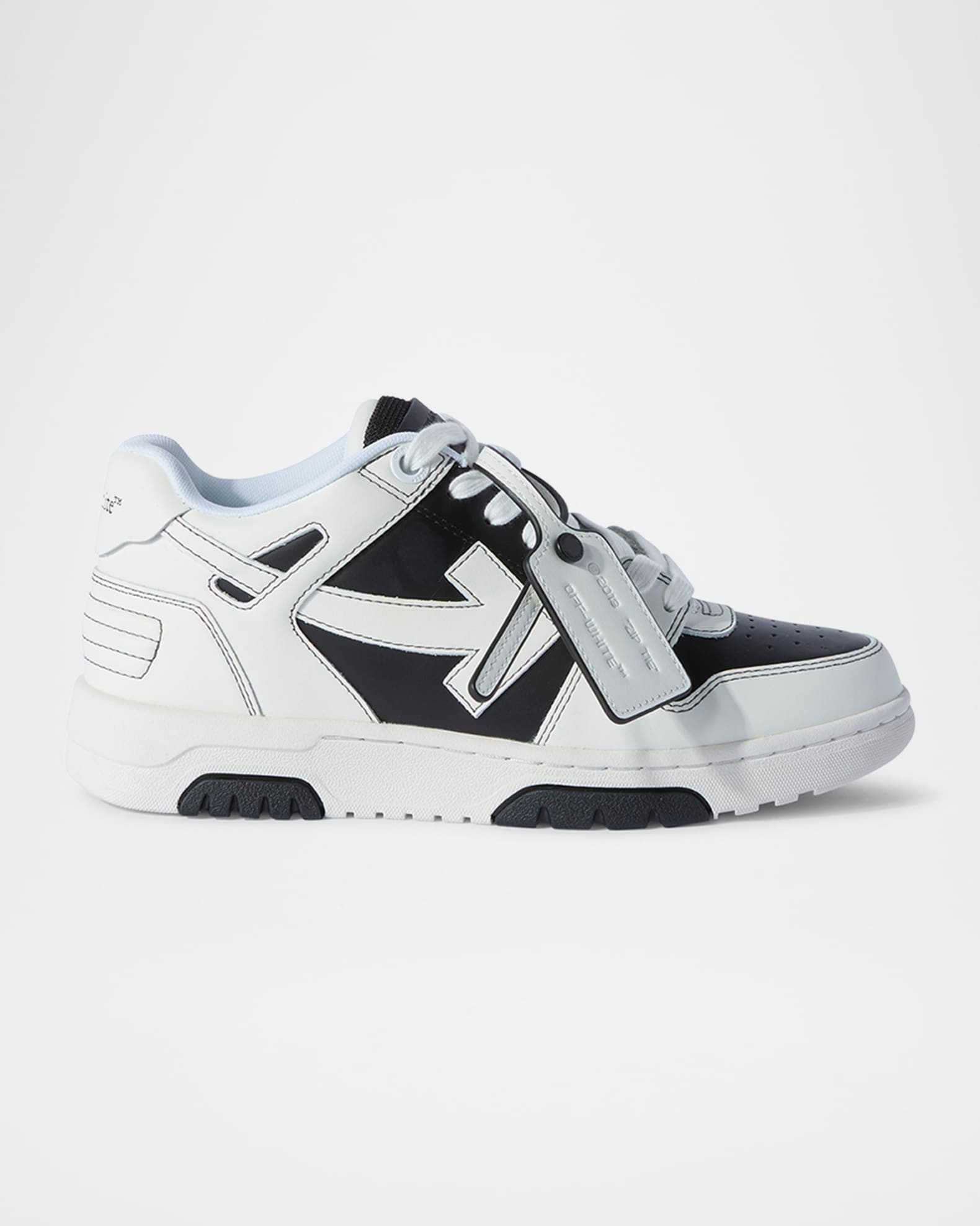 【関税込み】Out Of Office Sneakers - OFF WHITE - Leather - B Off-White Out Of Office Leather Sneakers | Saks Fifth Avenue