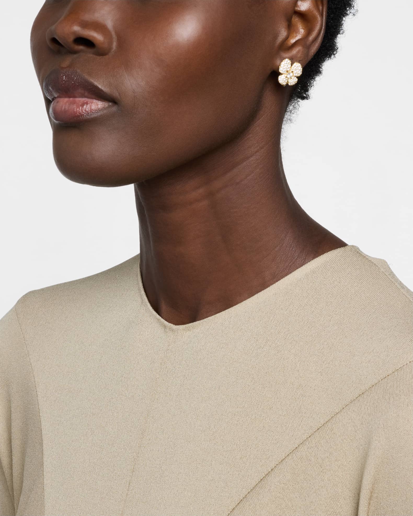18K Yellow Gold Flower Earrings with Diamonds 1
