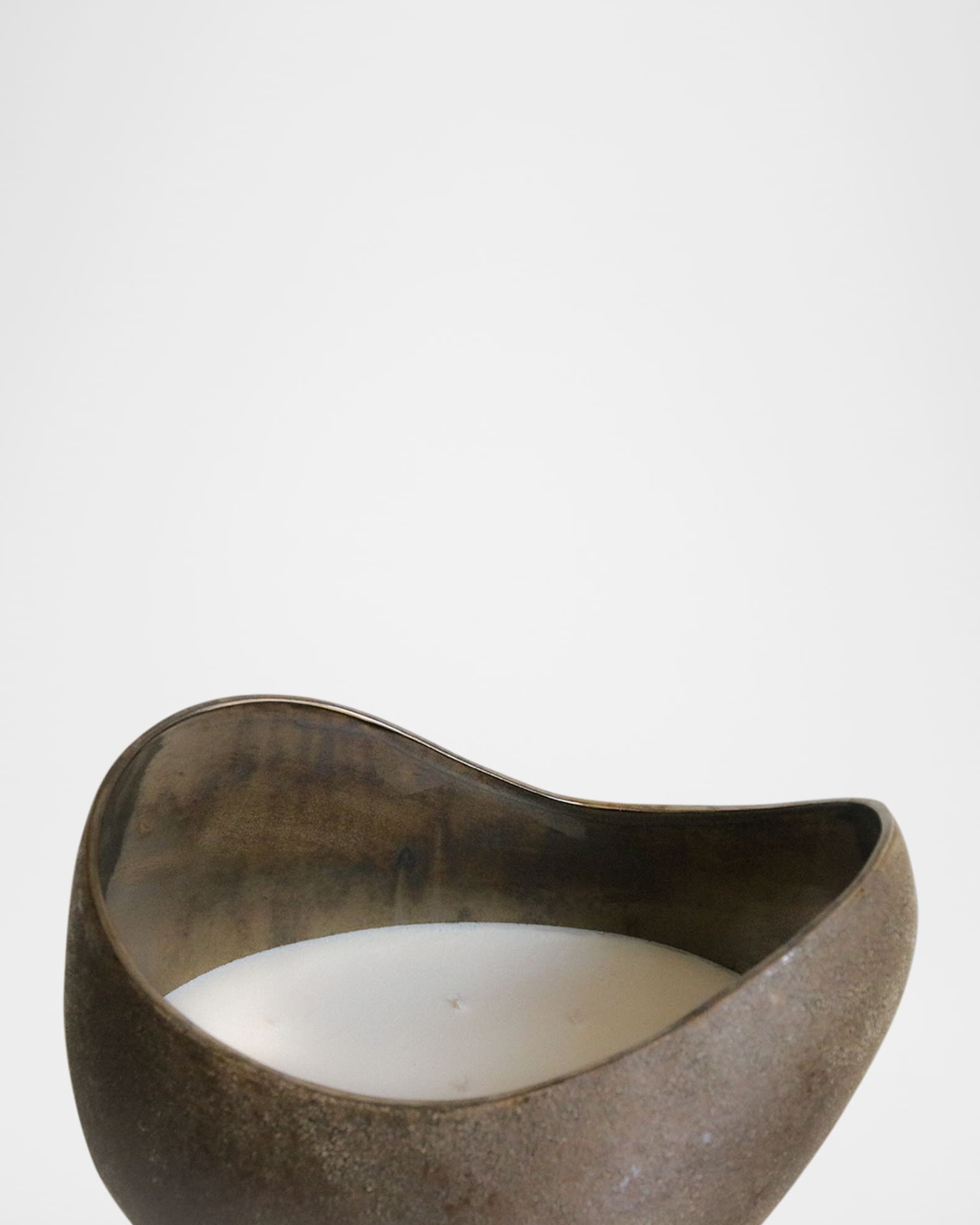 Santalwood Brown Light Sculpture Candle, 3 kg 1