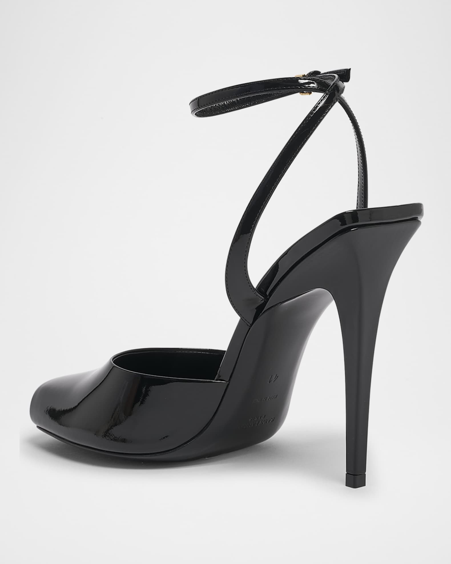 【関税&送料込】Saint Laurent Black Leather Le Scandal Sanda Saint Laurent La Scandale Patent Ankle-Strap Sandals