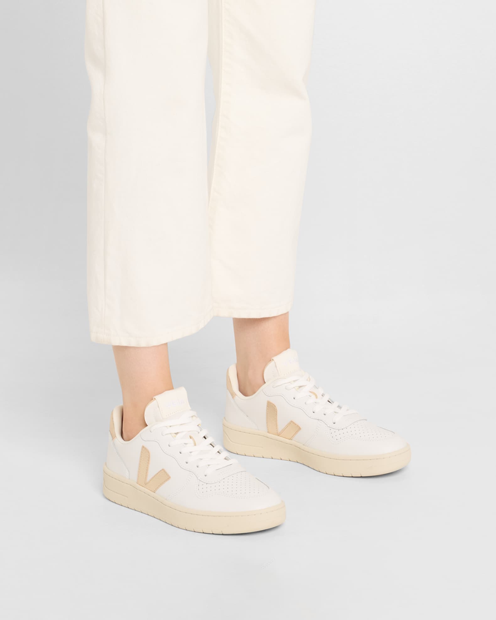 V-10 Bicolor Leather Low-Top Sneakers 1