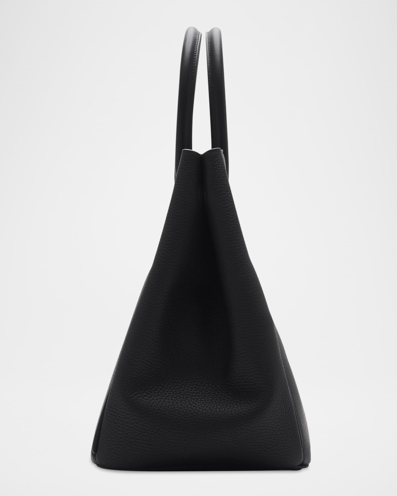 トートバッグ Burberry SS25 ROCKING HORSE TOTE (8102468 A11) BLACK Burberry ROCKING HORSE TOTE BAG (8102468) – LOZURI®