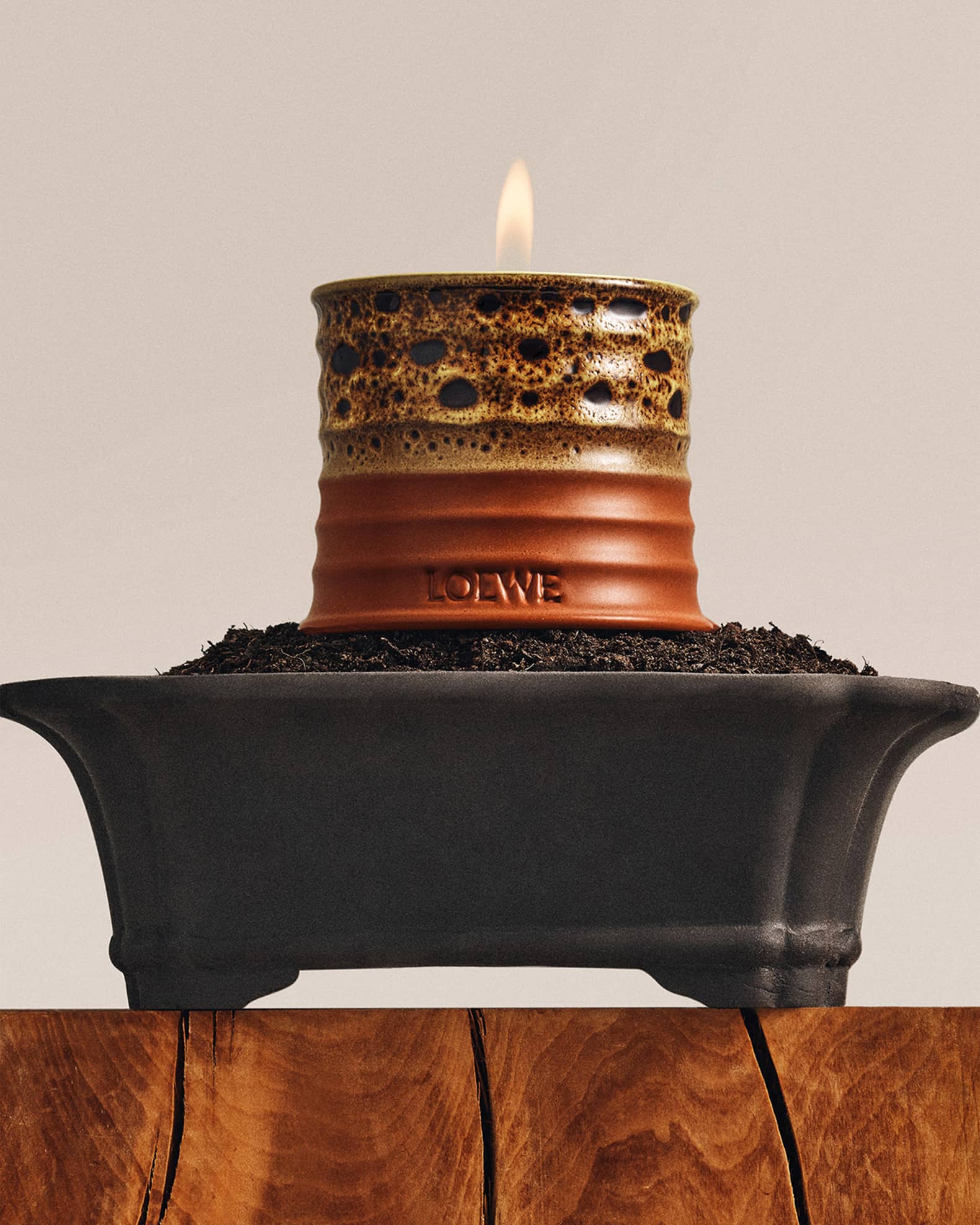 【再入荷】 Loewe Mimosa Scented Candle, 5.8 oz. | Neiman Marcus アロマグッズ