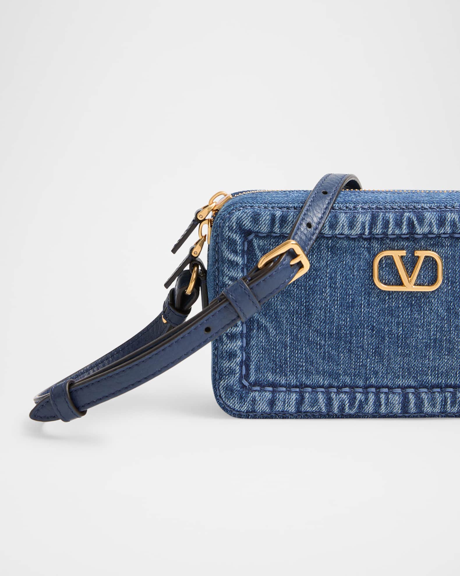 VIP【送料関税込】VALENTINO GARAVANI ALLTIME CAMERA BAG Valentino Garavani Alltime Mini Denim Camera Crossbody Bag