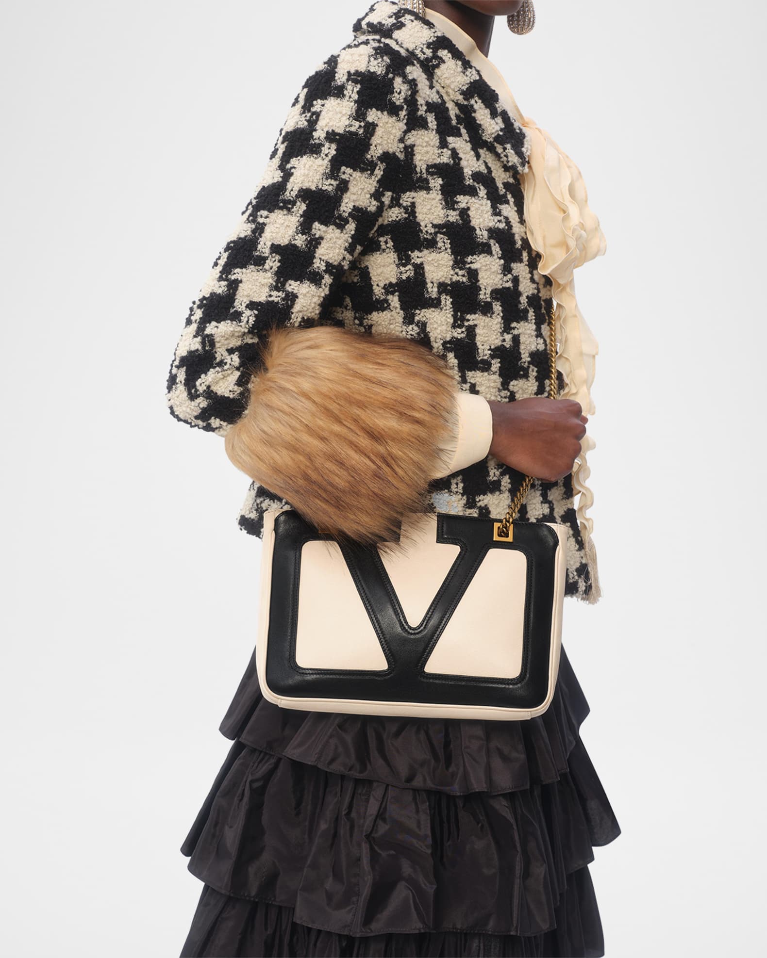 【可愛いロゴ♪】VALENTINO SMALL VIVA SUPERSTAR TOTE Valentino Garavani Viva Superstar Small Leather Tote Bag